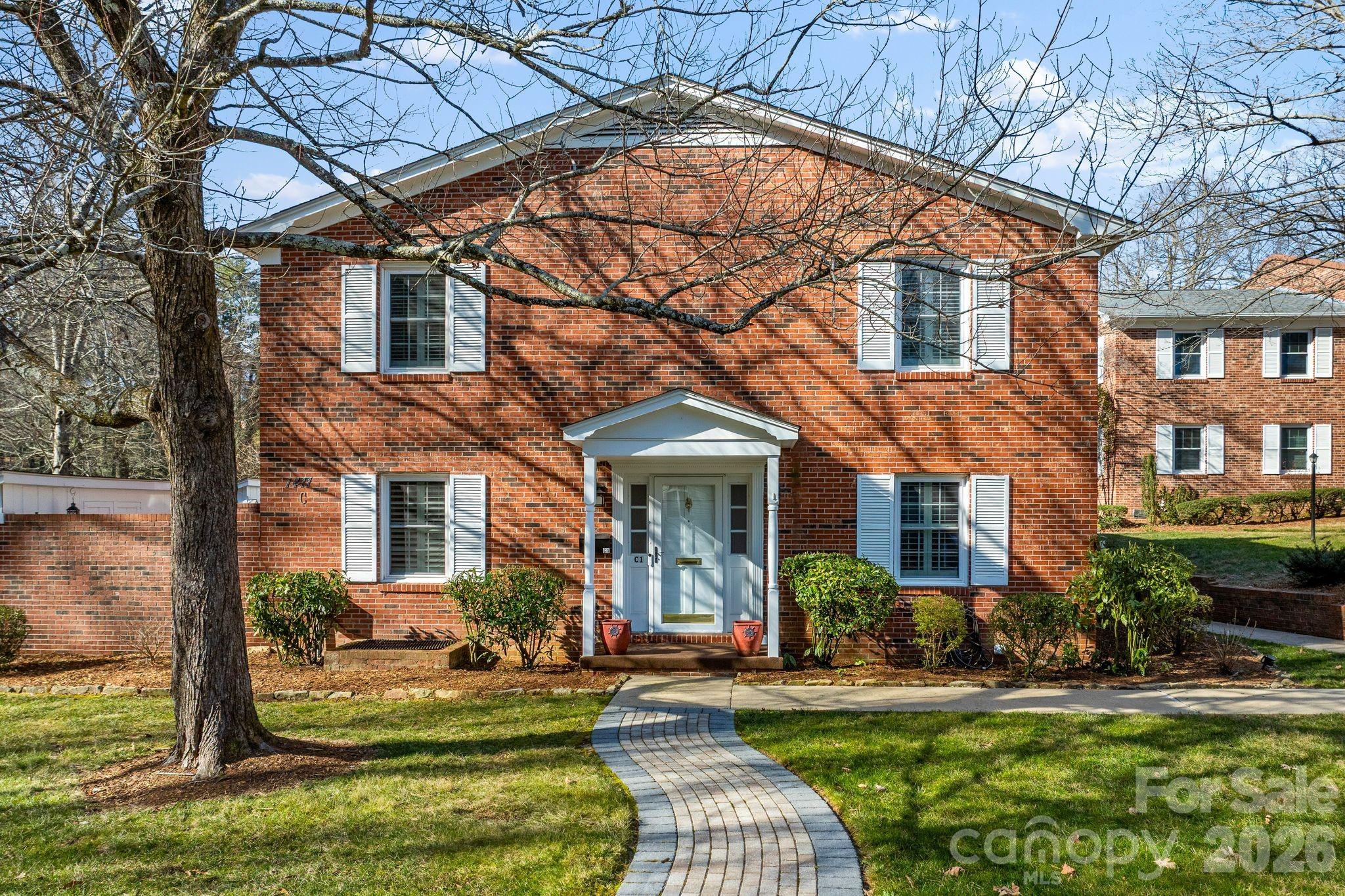 1411 Kensington Road Property Photo 2