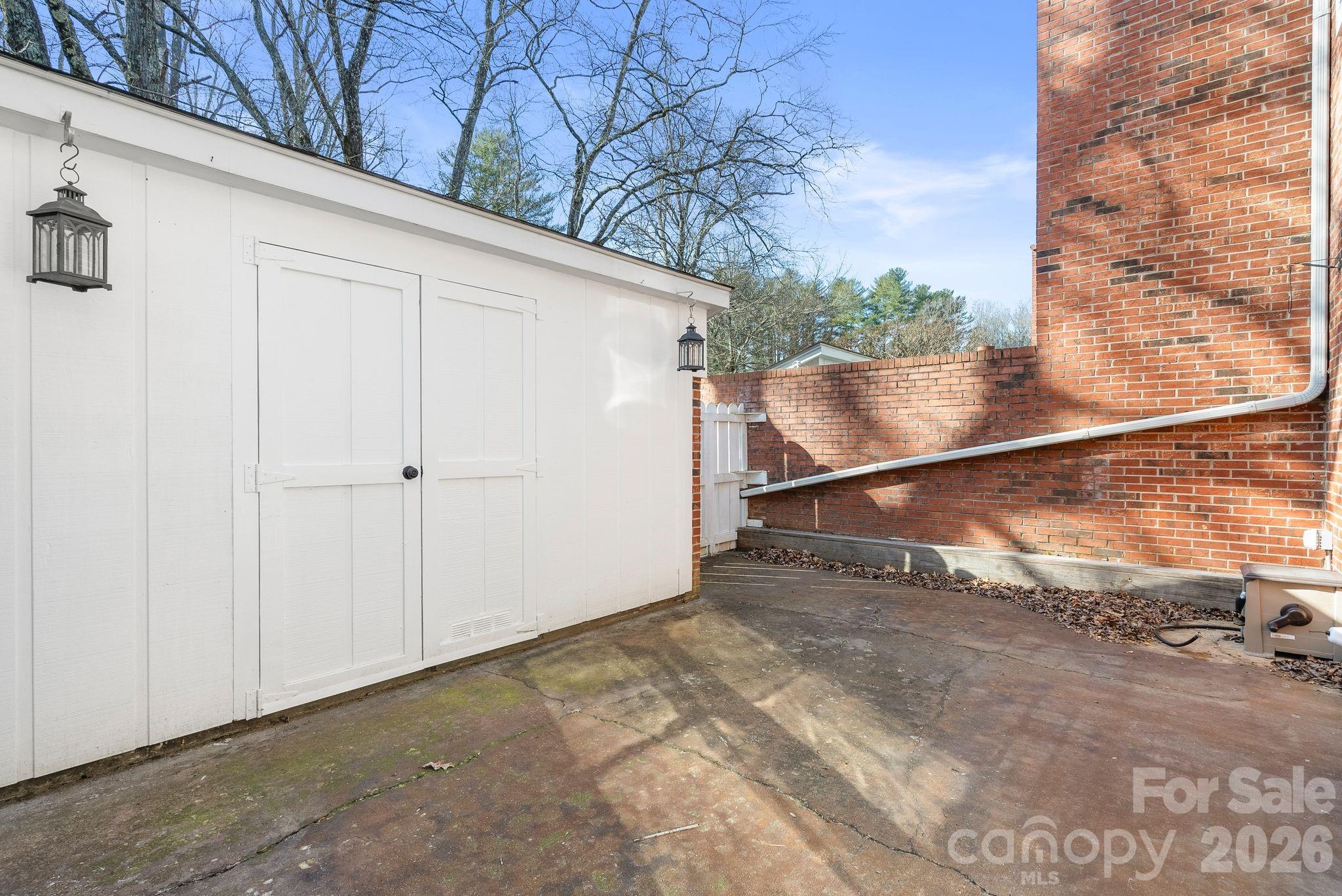 1411 Kensington Road Property Photo 21