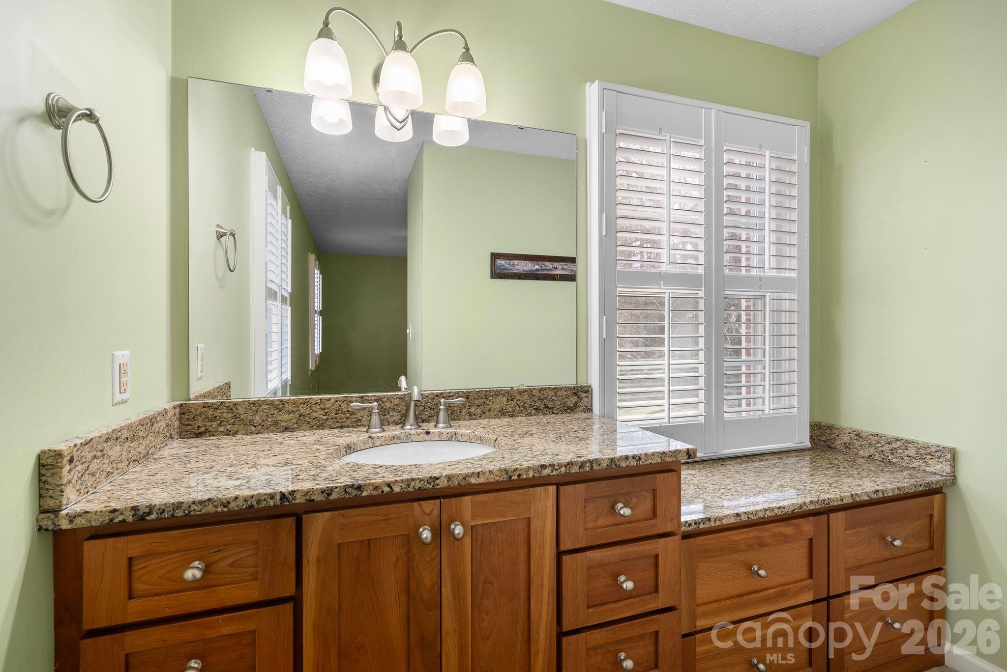 1411 Kensington Road Property Photo 27