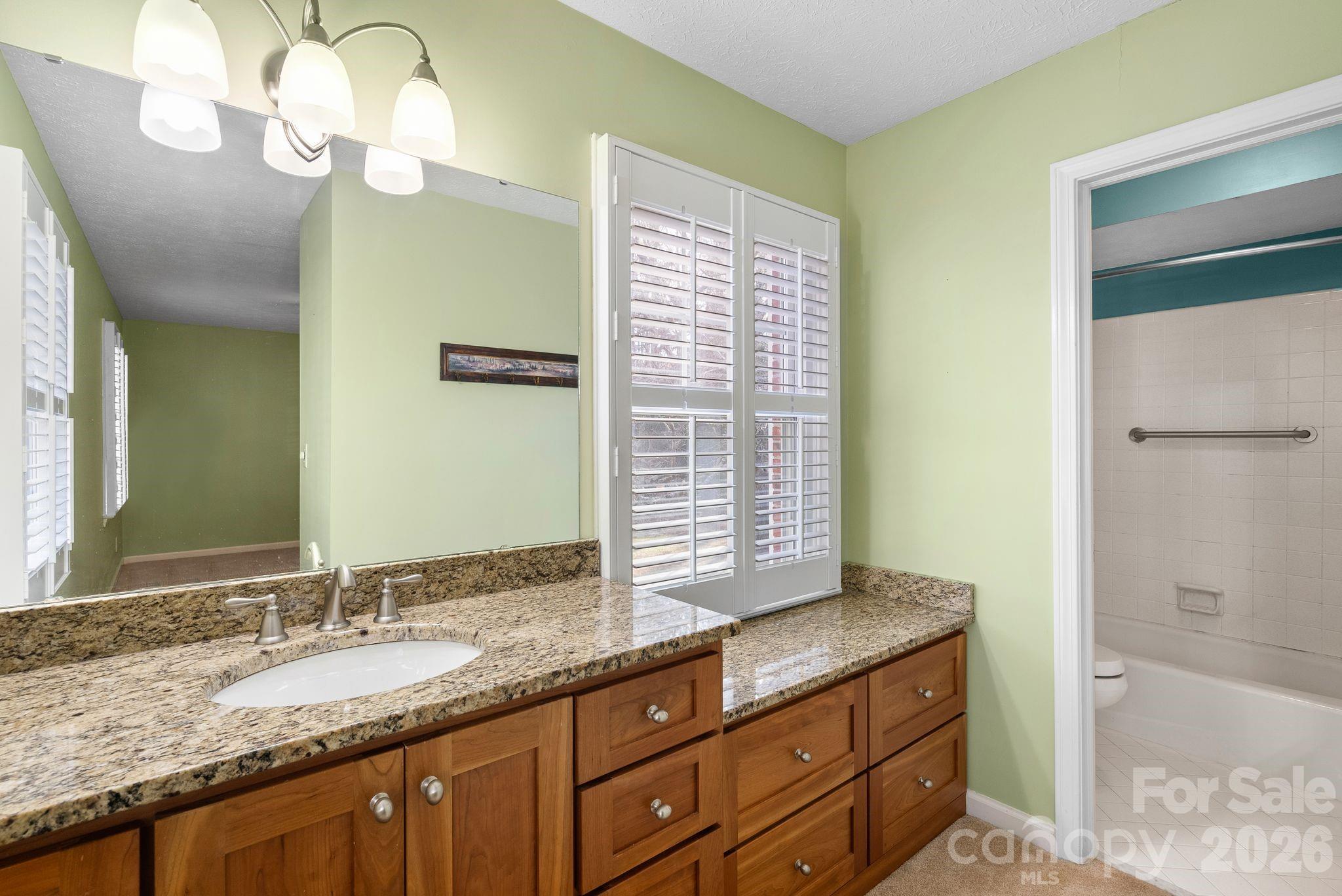 1411 Kensington Road Property Photo 28