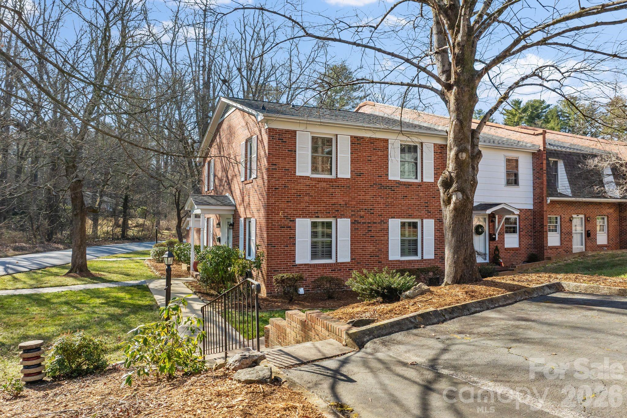 1411 Kensington Road Property Photo 37