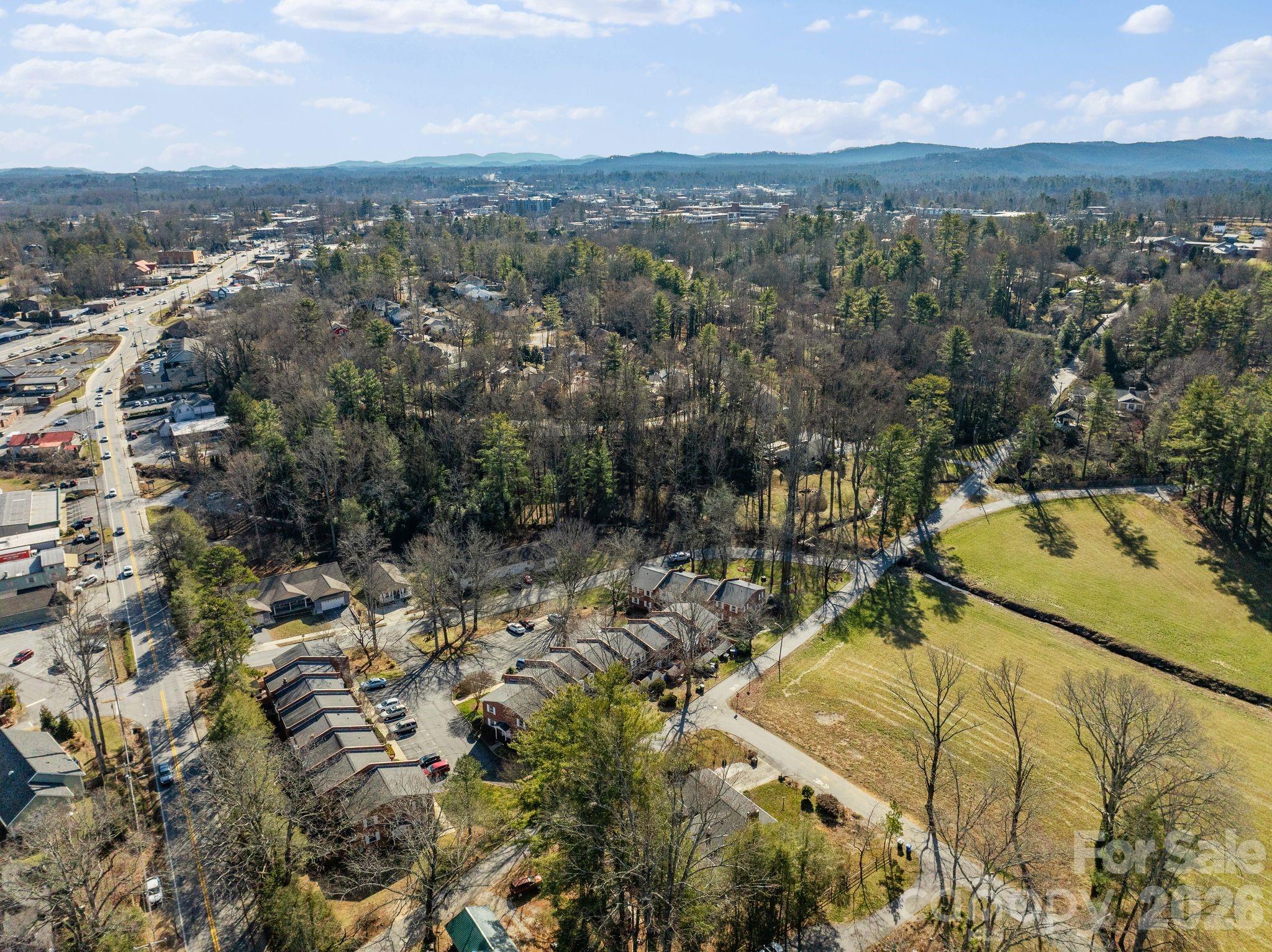 1411 Kensington Road Property Photo 40