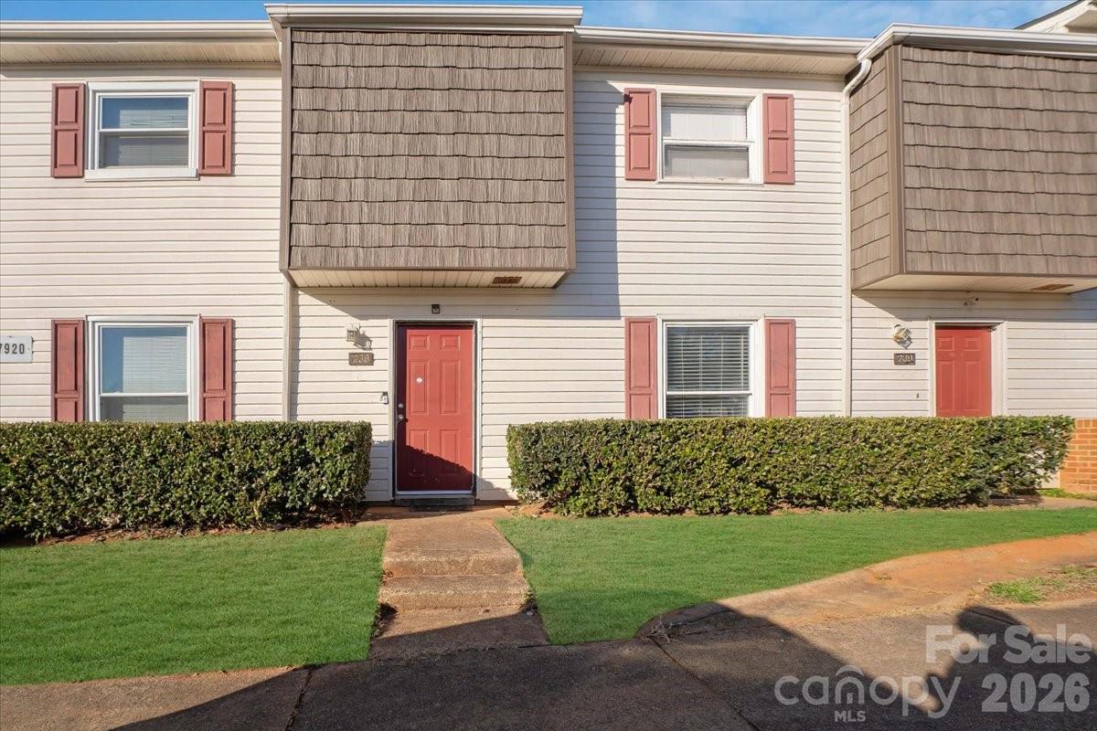 7920 Shady Oak Trail Property Photo 1
