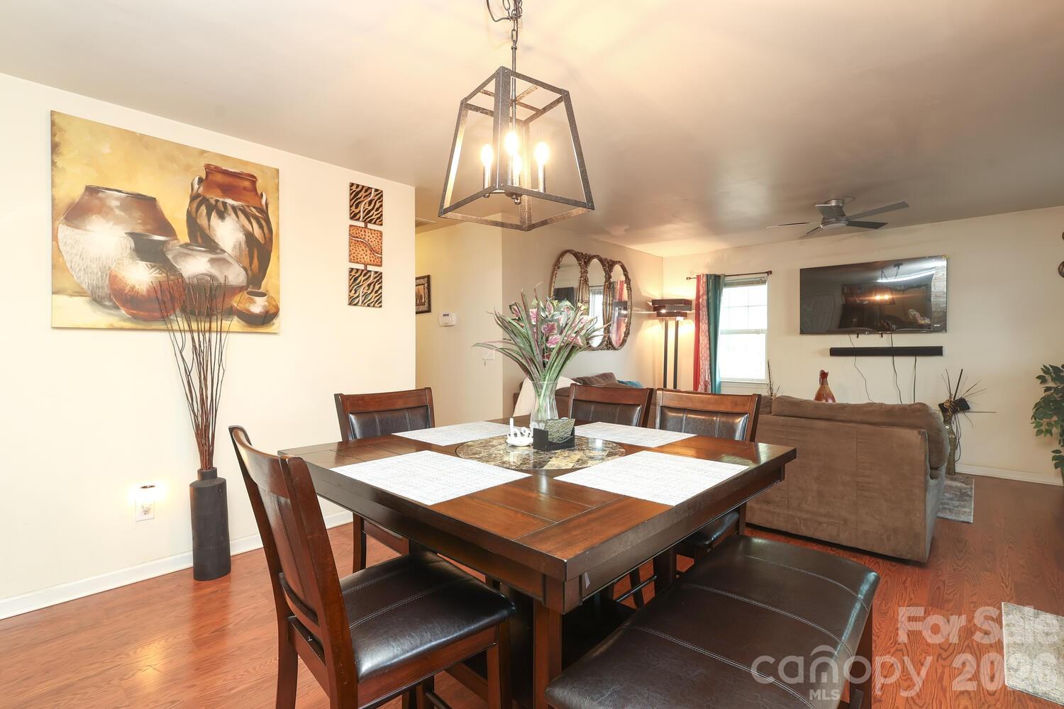 505 Campus Street Property Photo 7