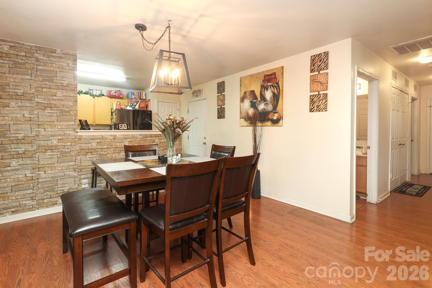 505 Campus Street Property Photo 9