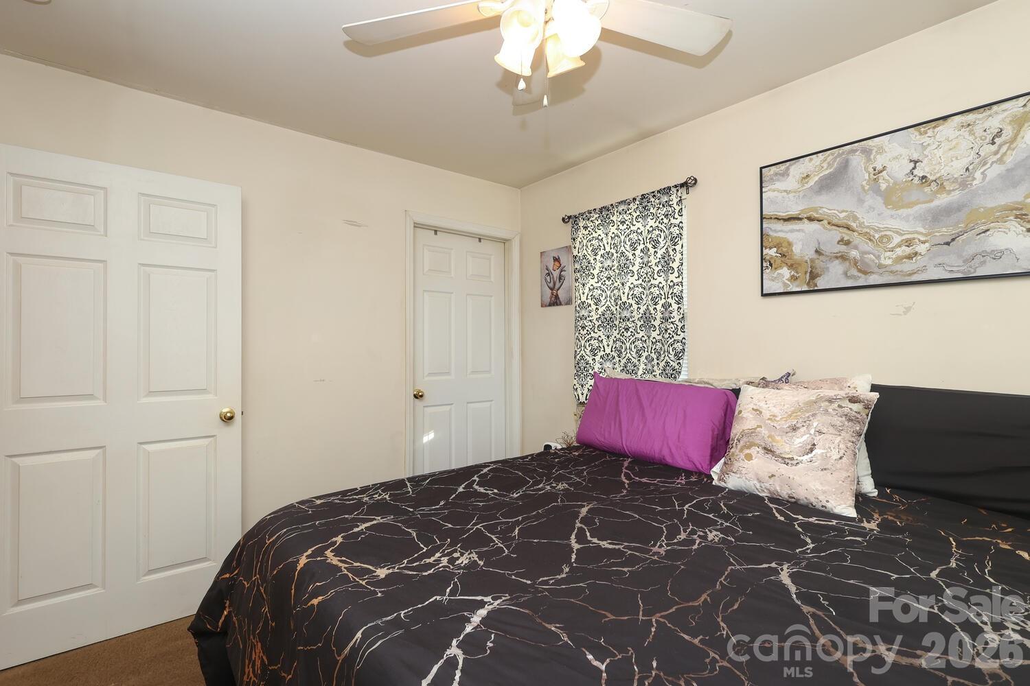 505 Campus Street Property Photo 20