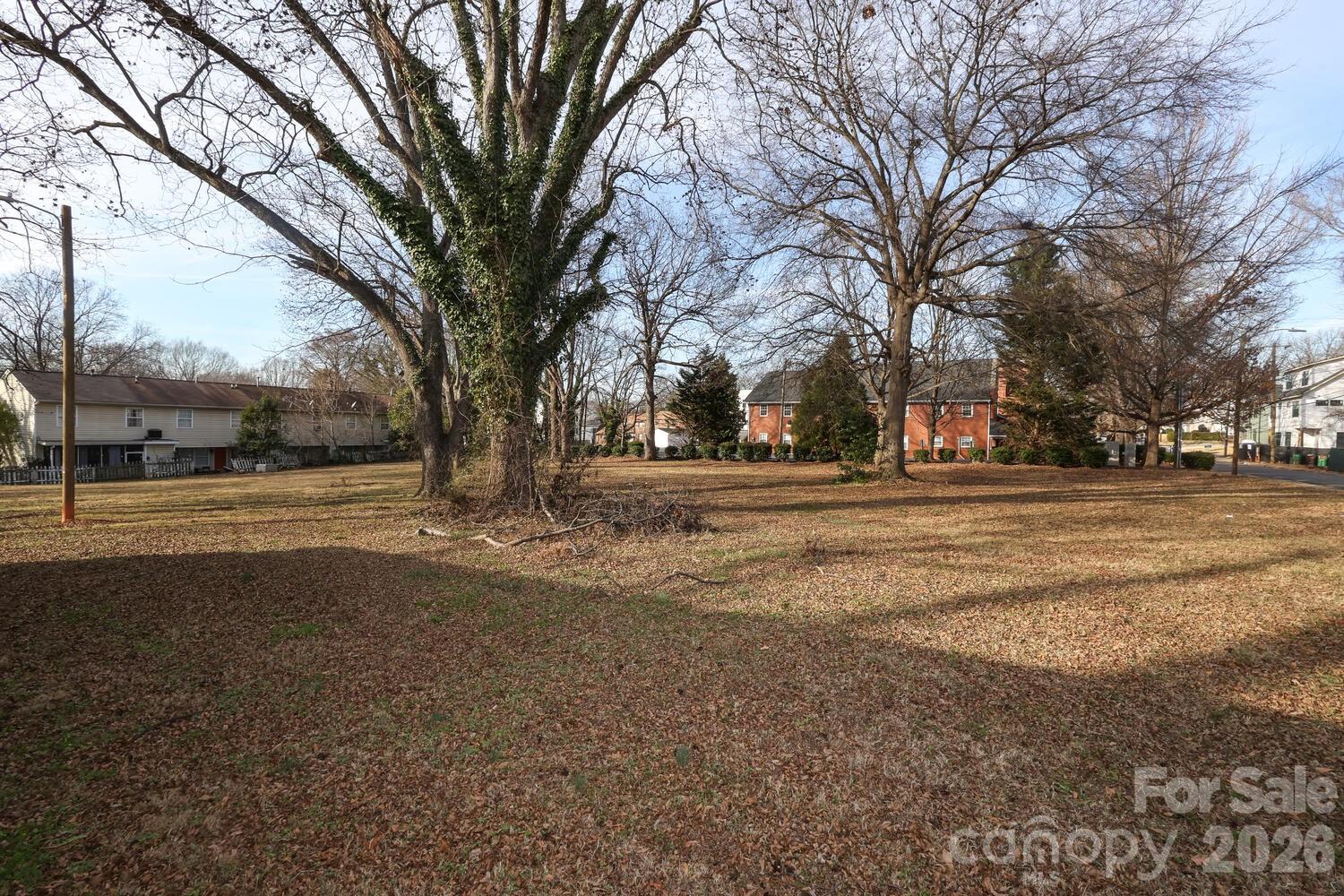 505 Campus Street Property Photo 23