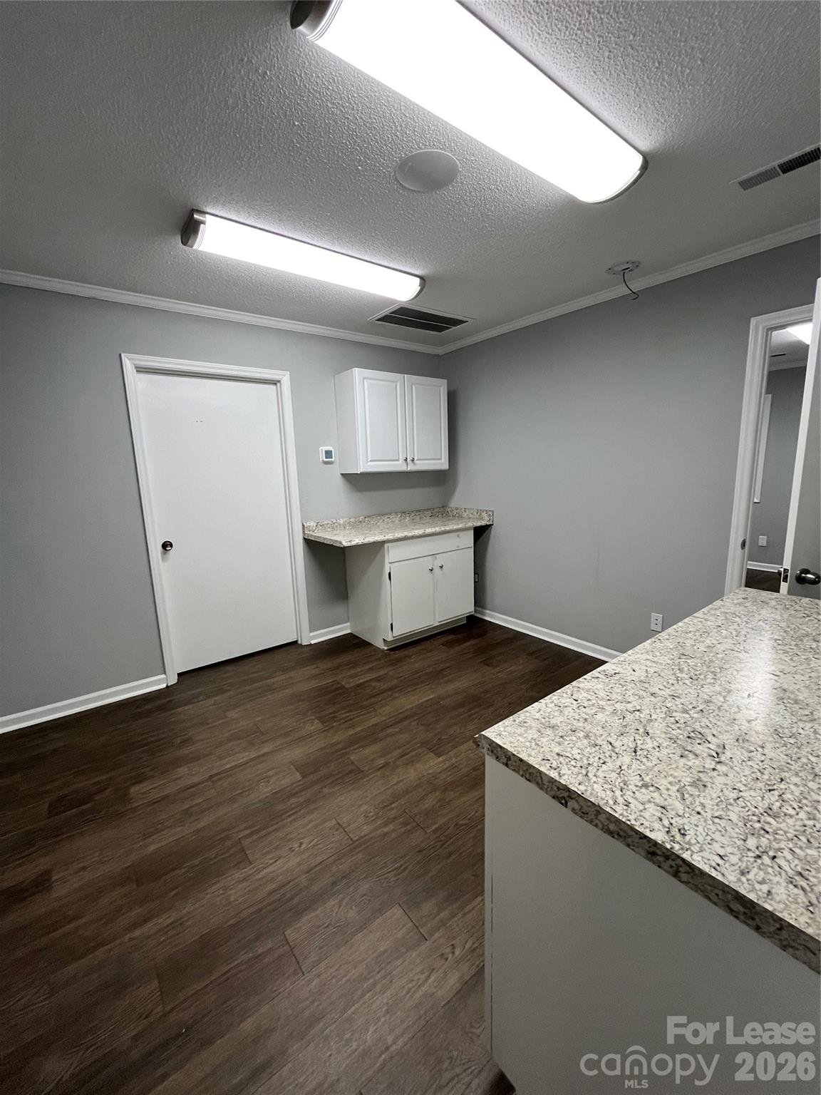 418 S South Street Property Photo 5