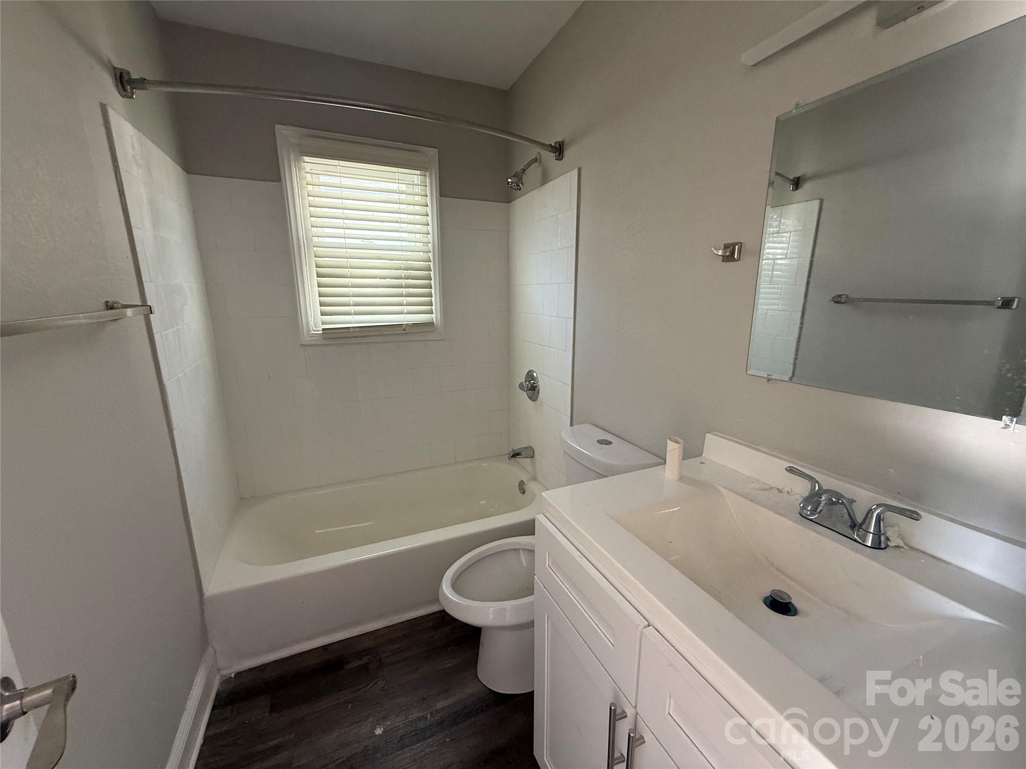 2479 Julia Avenue Property Photo 11
