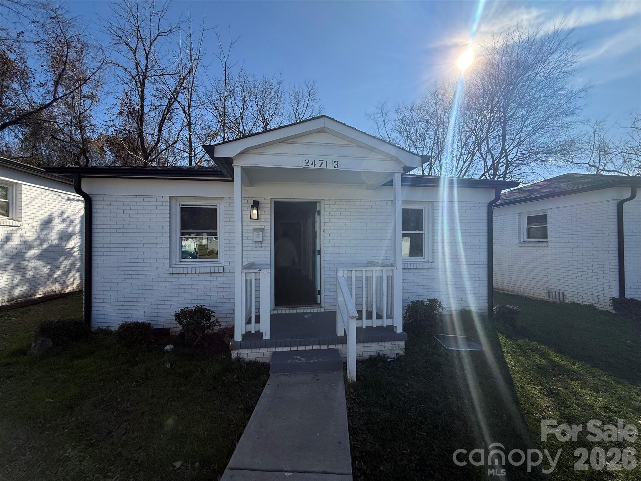 2479 Julia Avenue Property Photo 12
