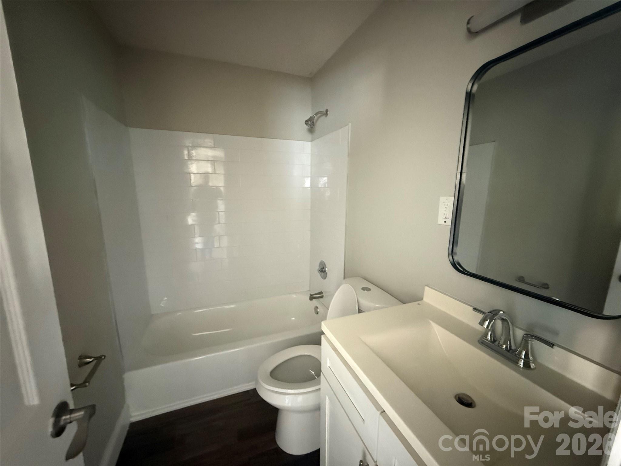 2479 Julia Avenue Property Photo 14
