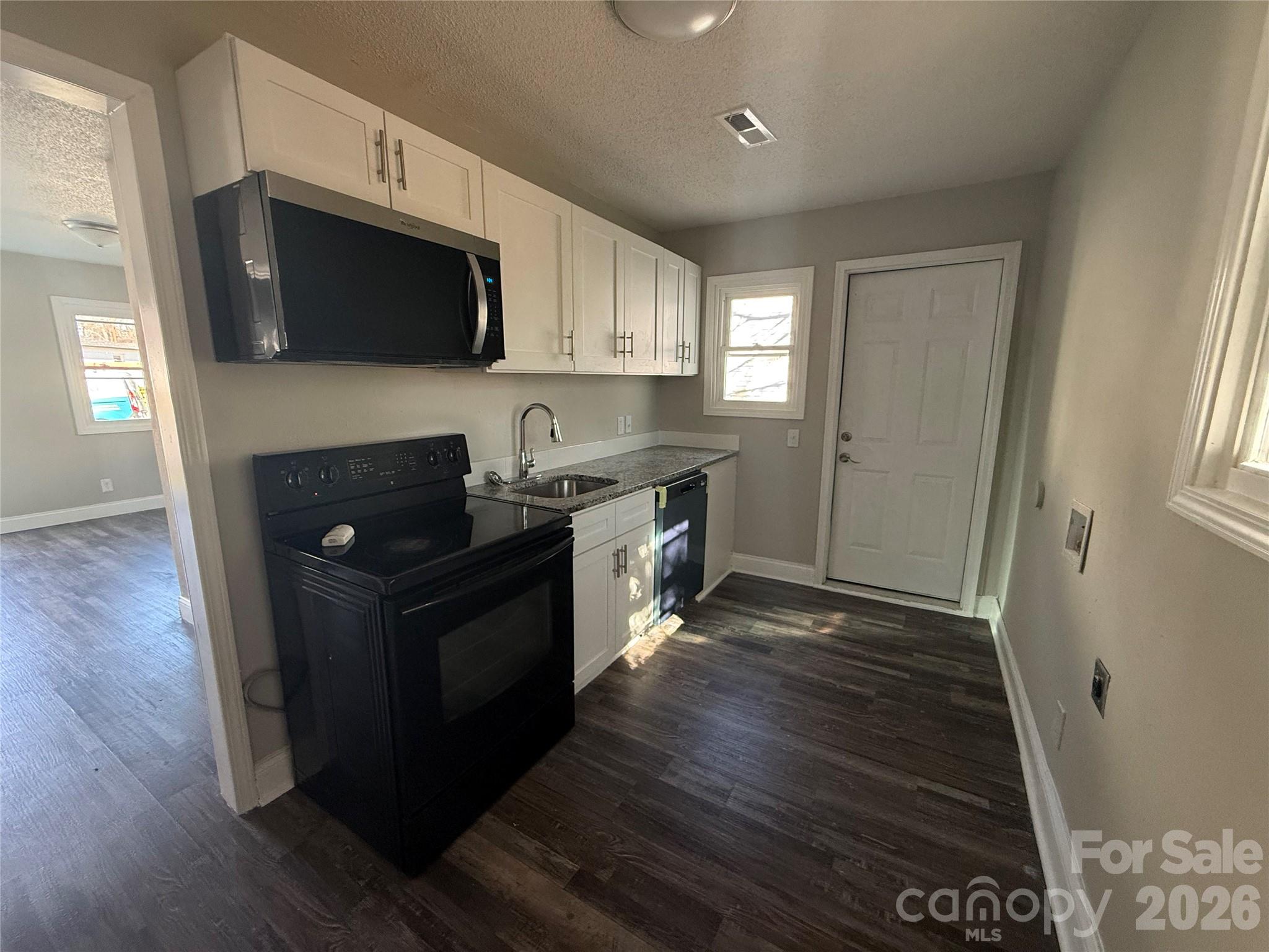 2479 Julia Avenue Property Photo 17