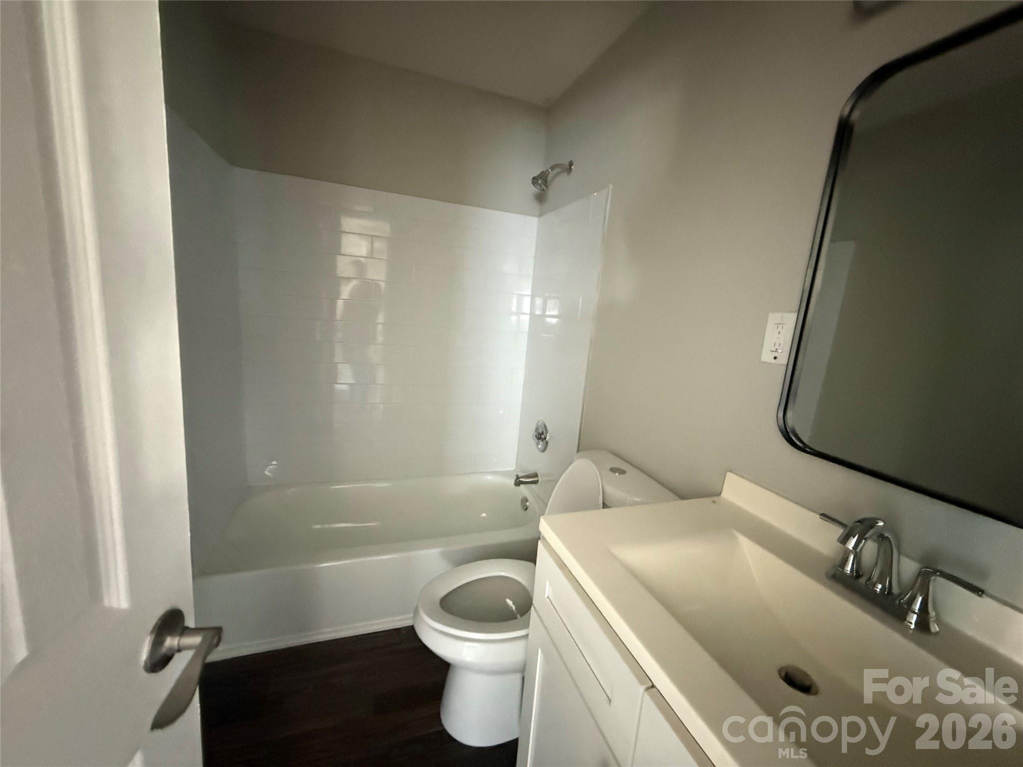 2479 Julia Avenue Property Photo 18