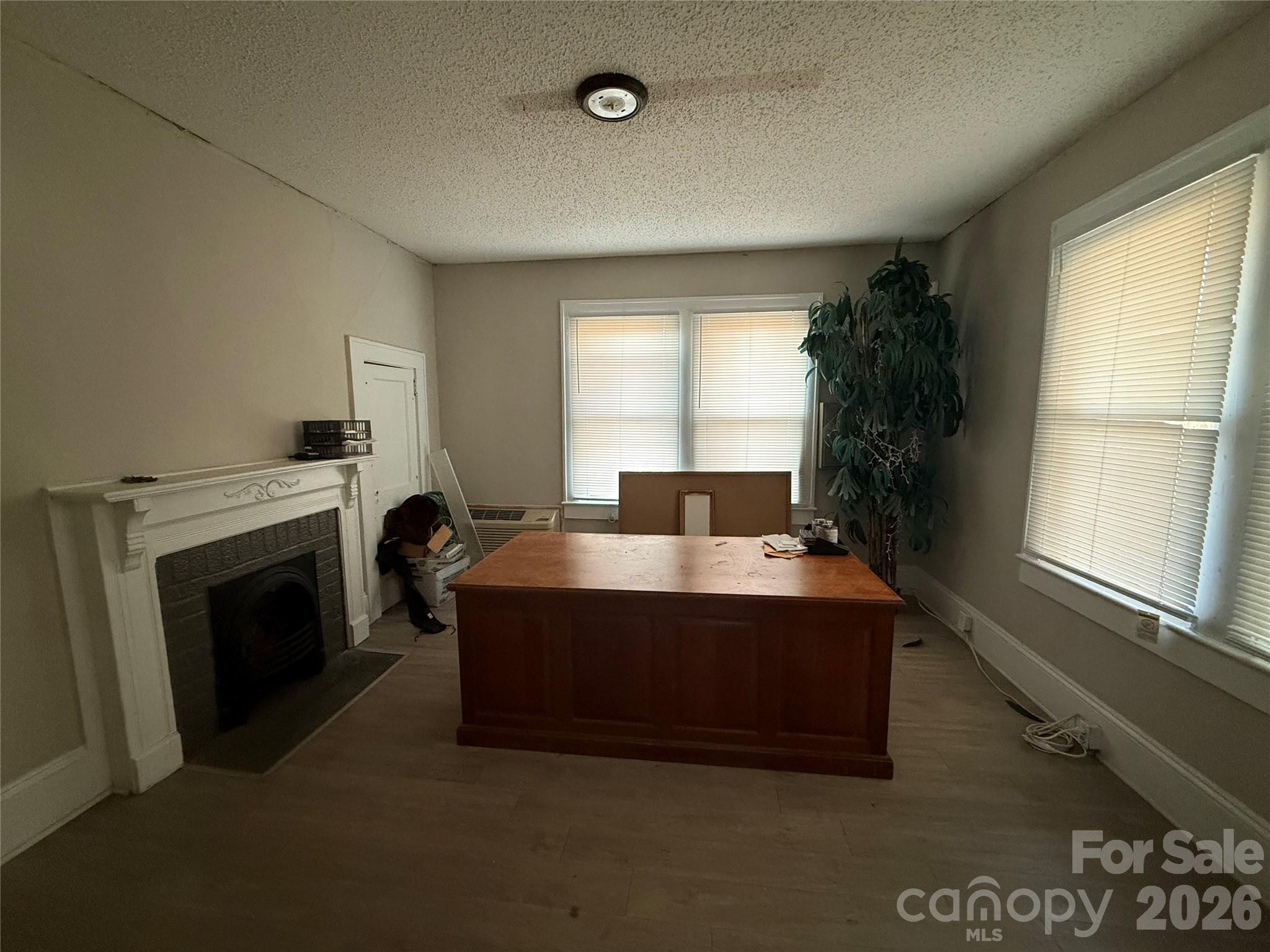 2479 Julia Avenue Property Photo 22