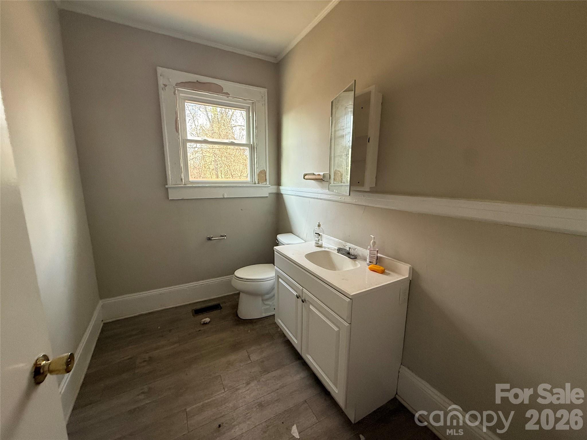 2479 Julia Avenue Property Photo 28