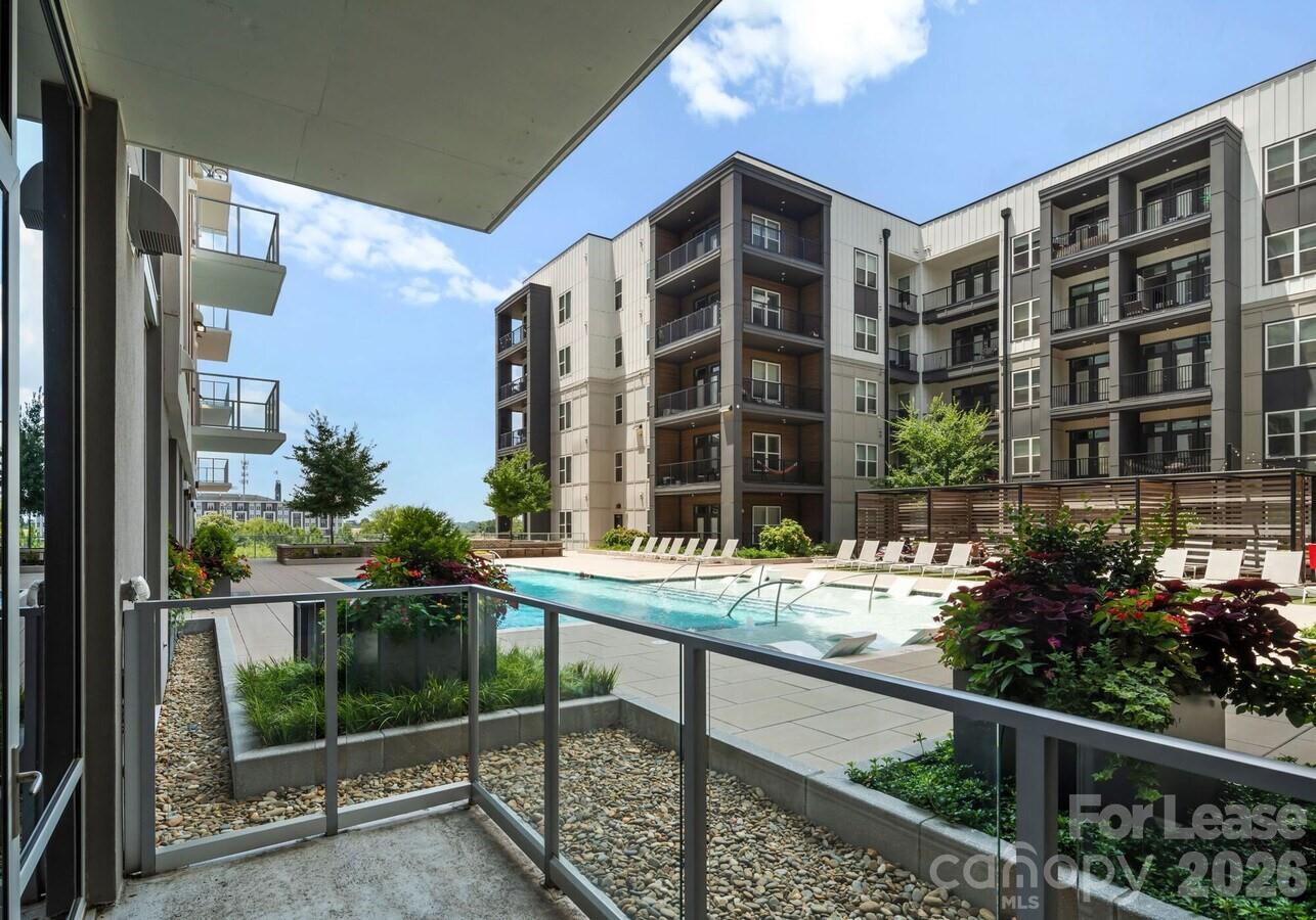 500 W Trade Street A1.t Property Photo 1
