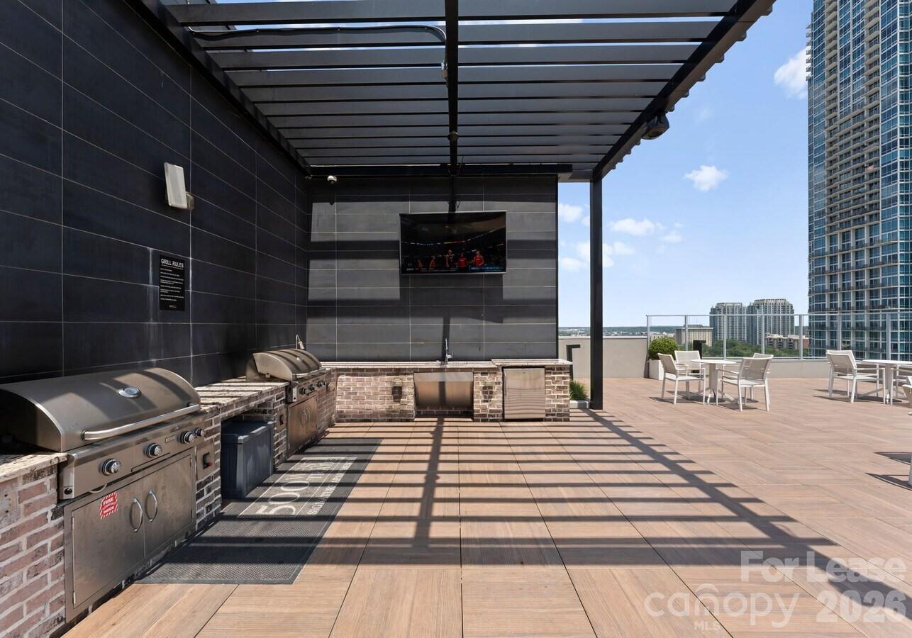 500 W Trade Street A1.t Property Photo 5