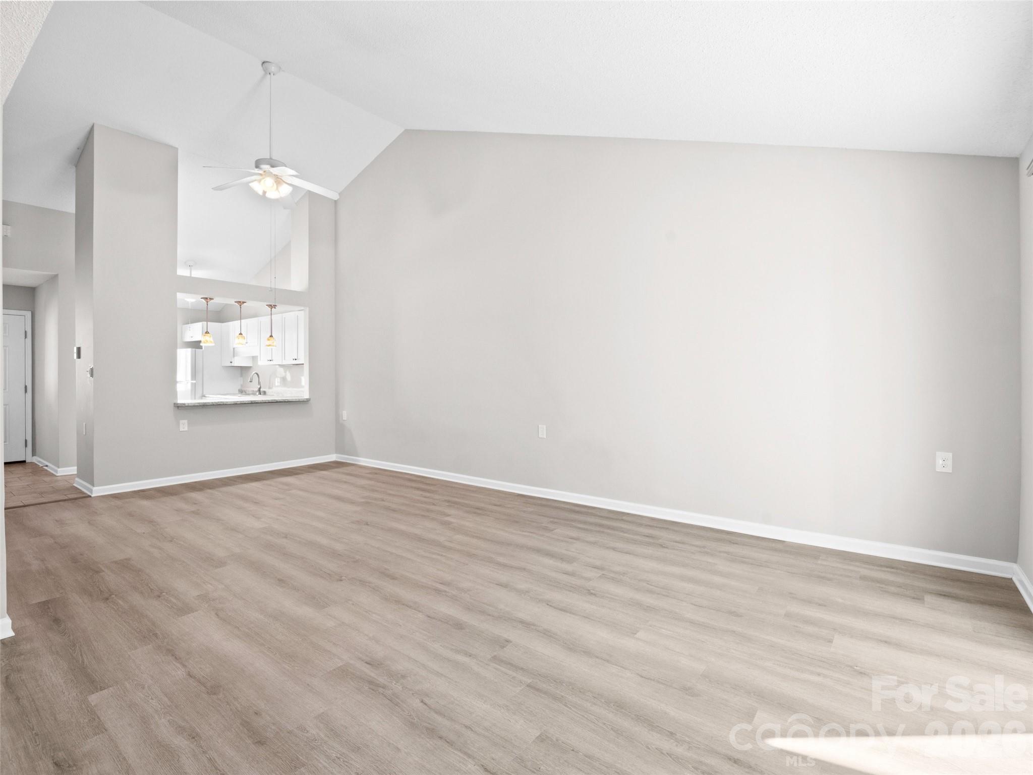 102 Llama Way Property Photo 8