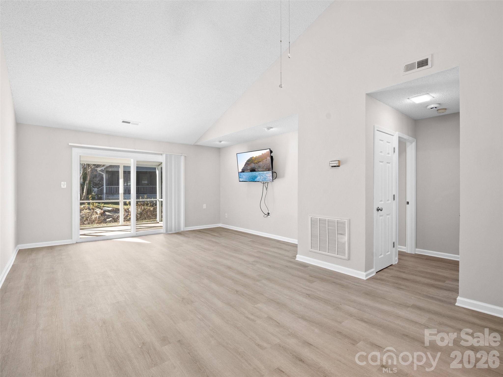 102 Llama Way Property Photo 10