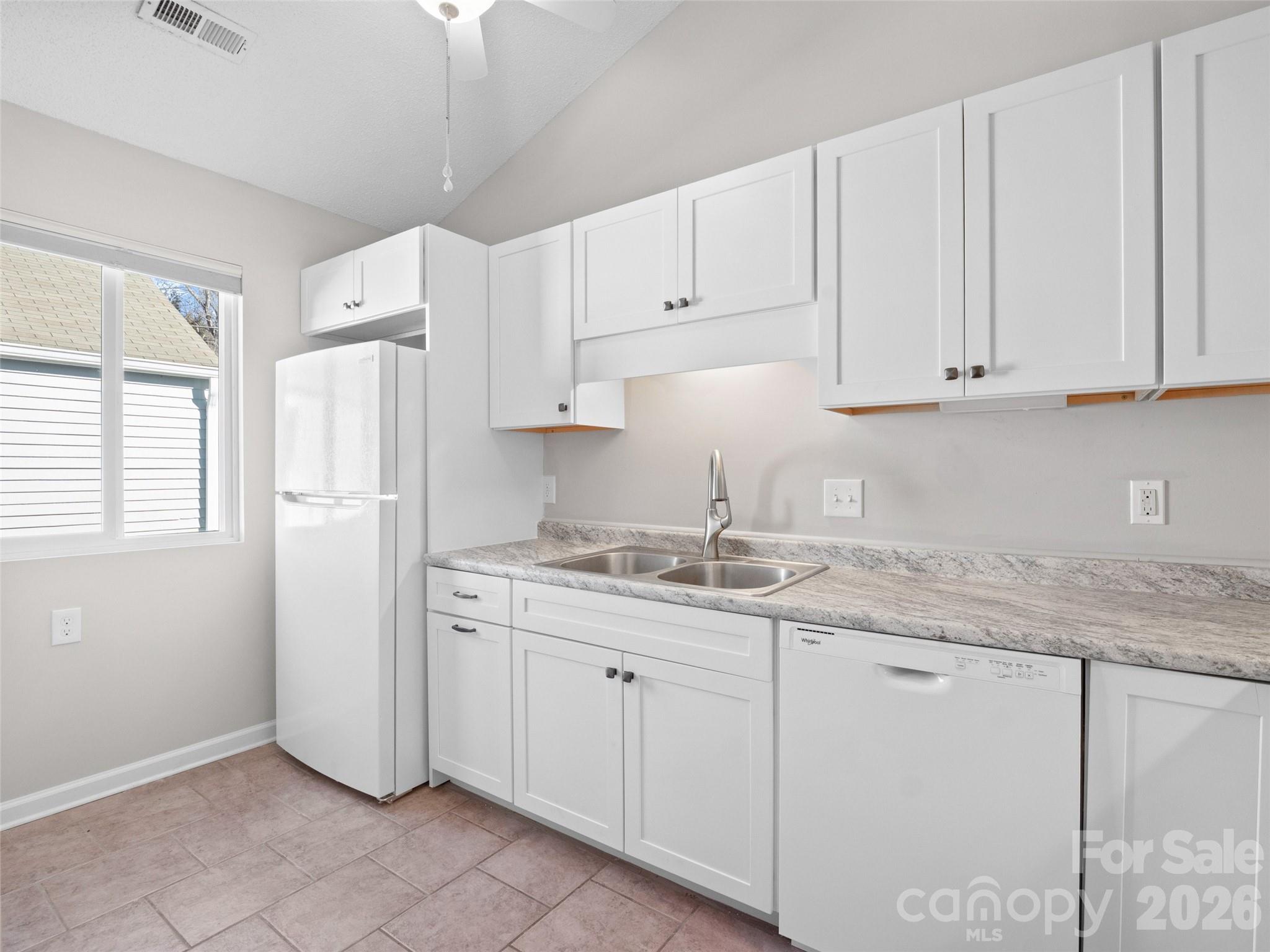 102 Llama Way Property Photo 11