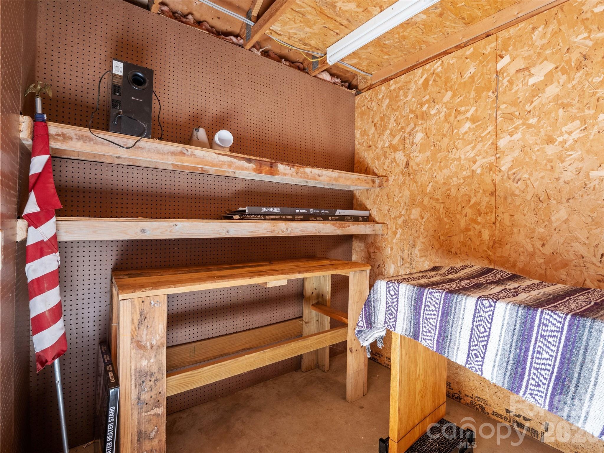 102 Llama Way Property Photo 28