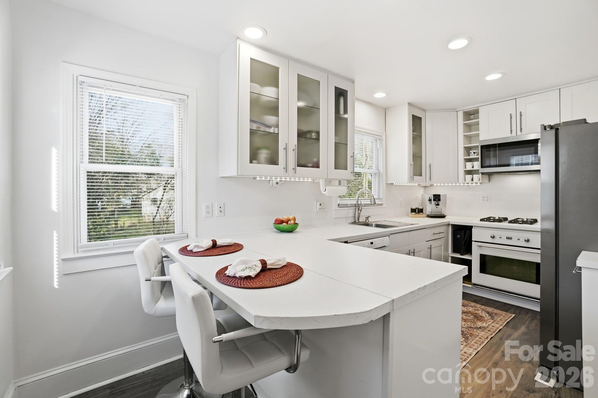 406 N Thompson Street Property Photo 12