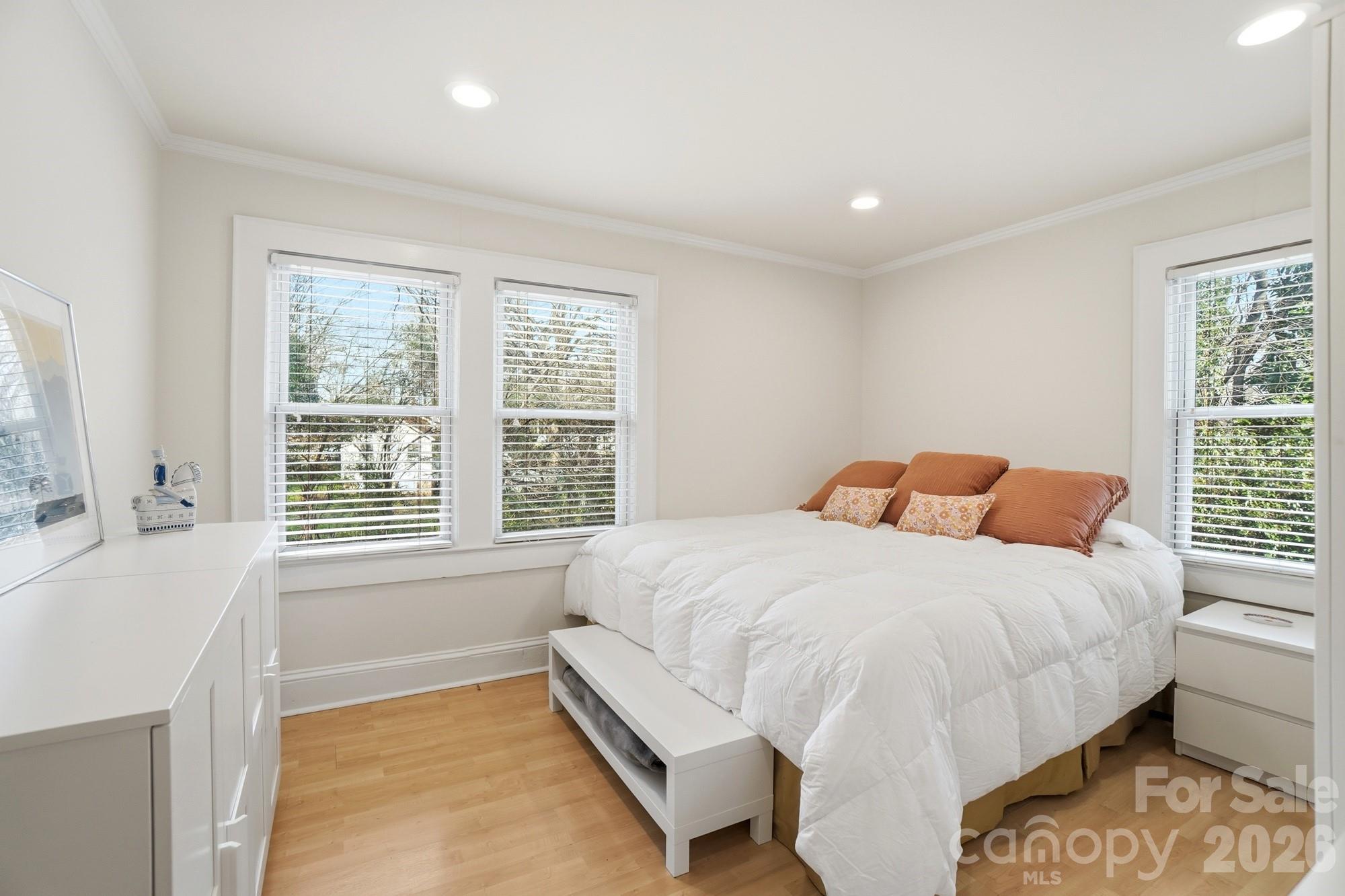 406 N Thompson Street Property Photo 16