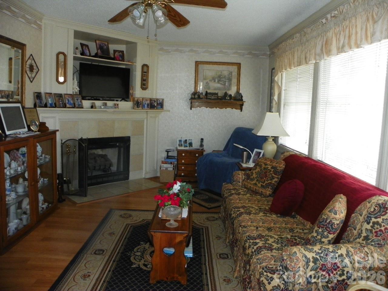 133 Pier Avenue Property Photo 6