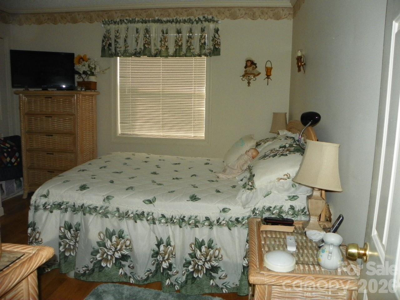 133 Pier Avenue Property Photo 13