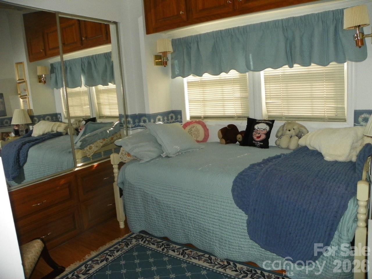 133 Pier Avenue Property Photo 15