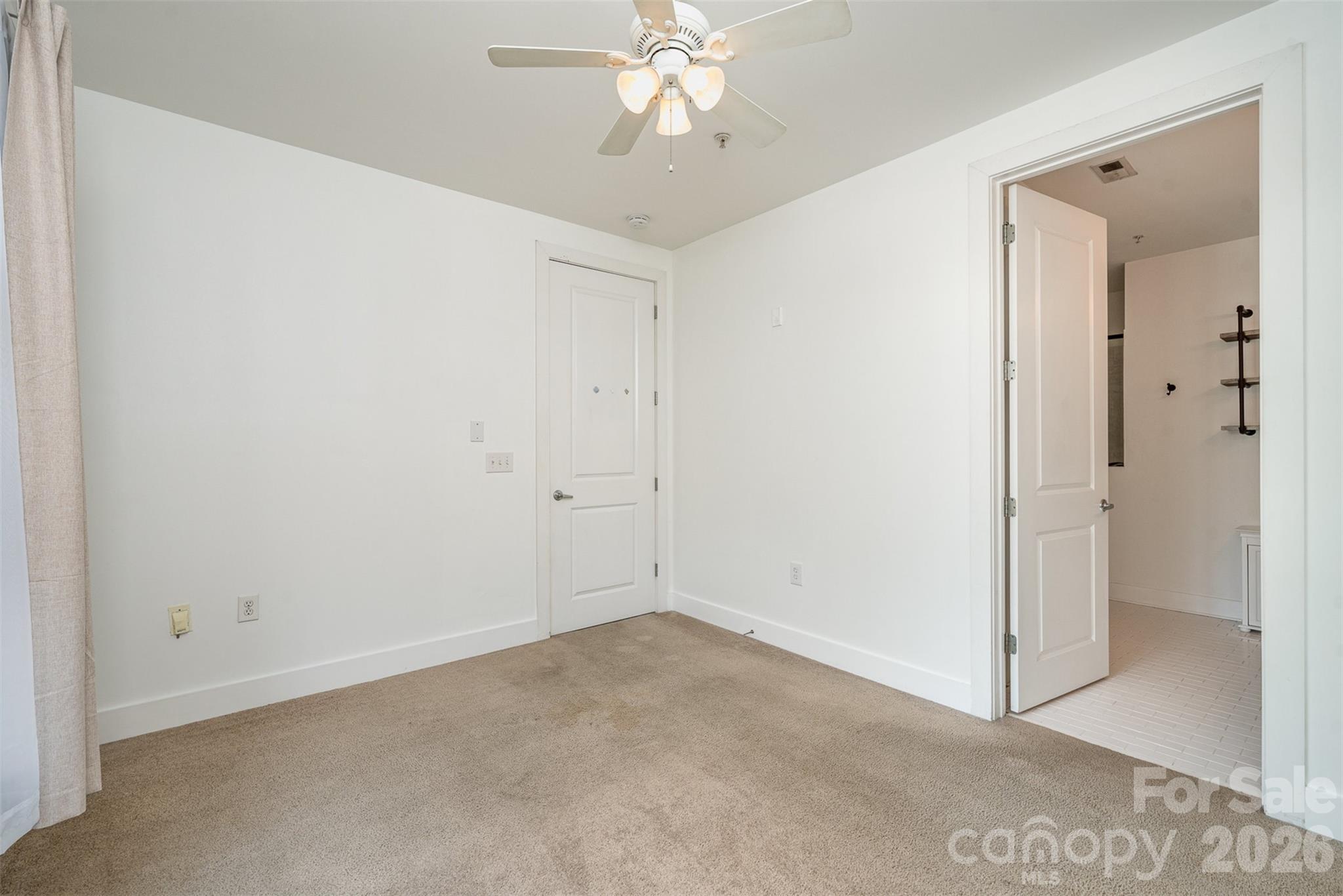 1101 W 1st Street 307 Property Photo 15