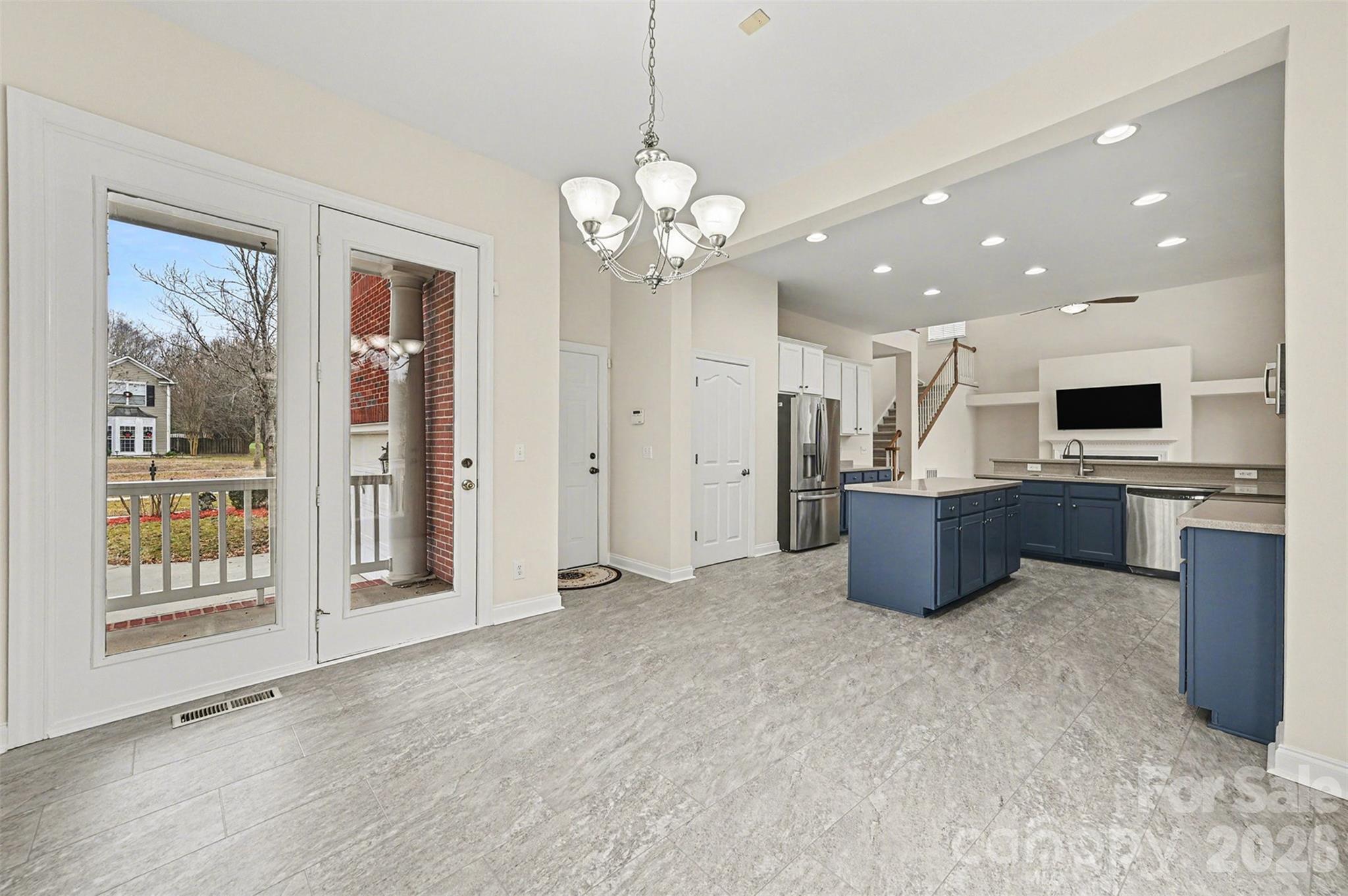 1305 Linden Glen Drive Property Photo 15