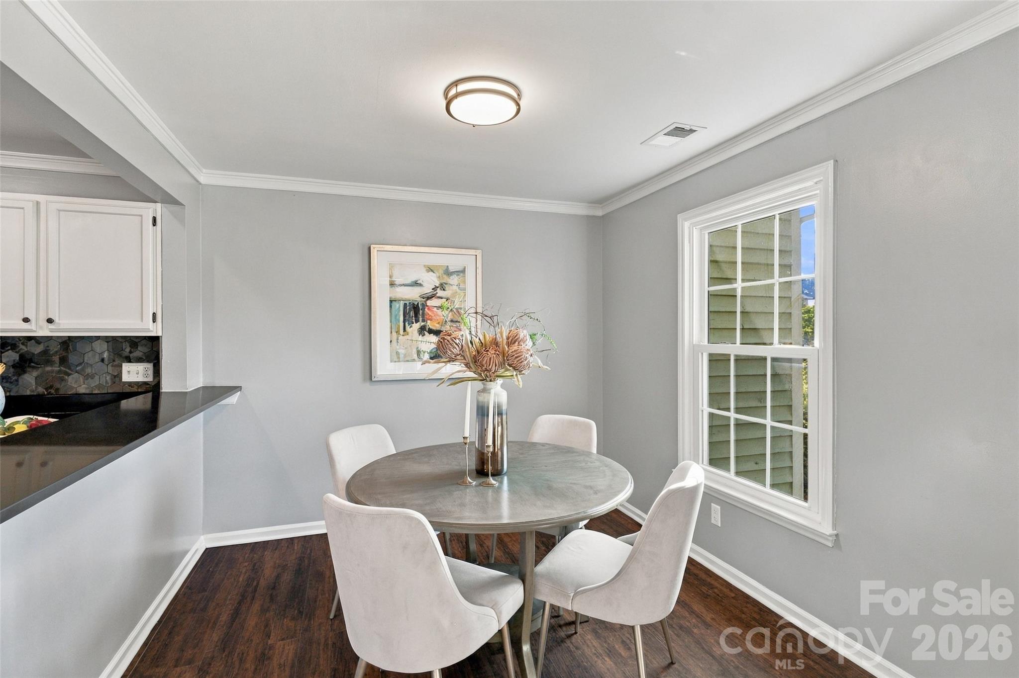 762 Marsh Road 7 Property Photo 12