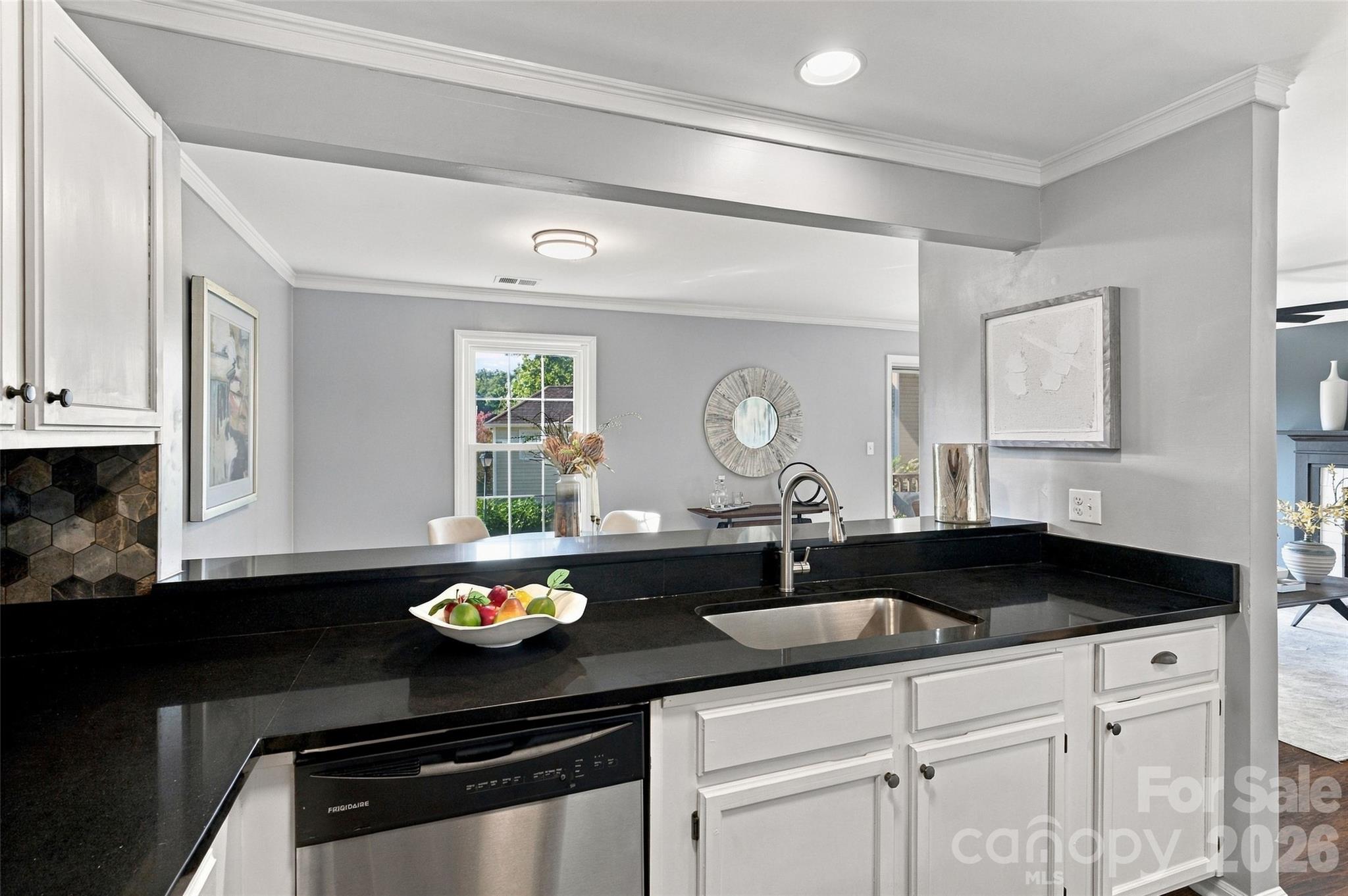 762 Marsh Road 7 Property Photo 20