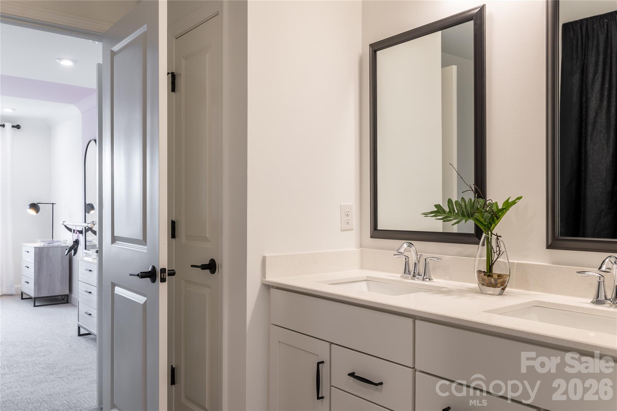 2114 Riverbend Avenue 11 Property Photo 22