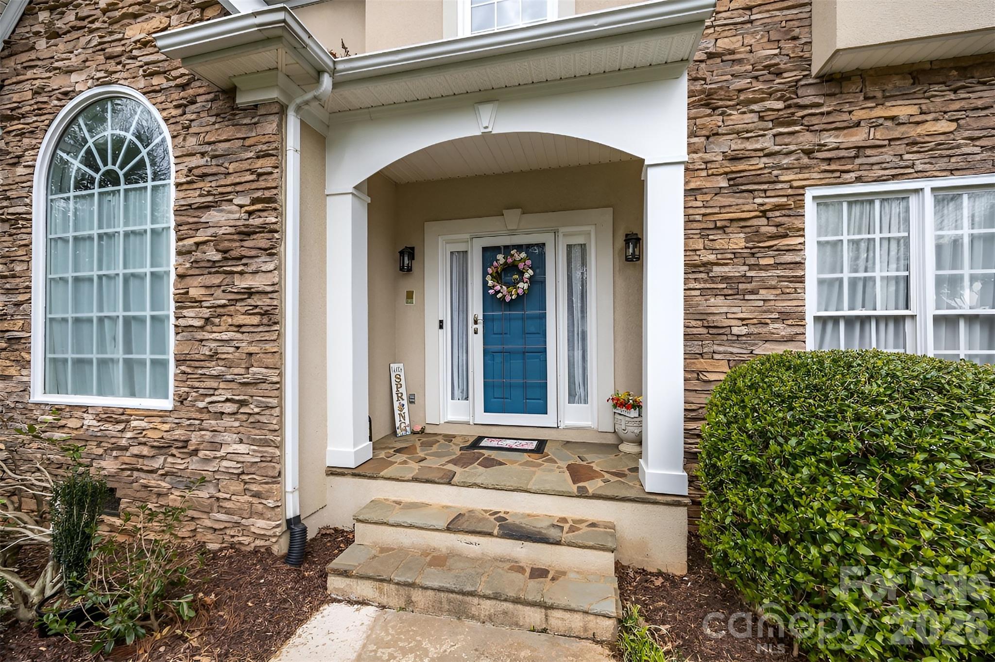 900 Muirfield Drive Property Photo 3