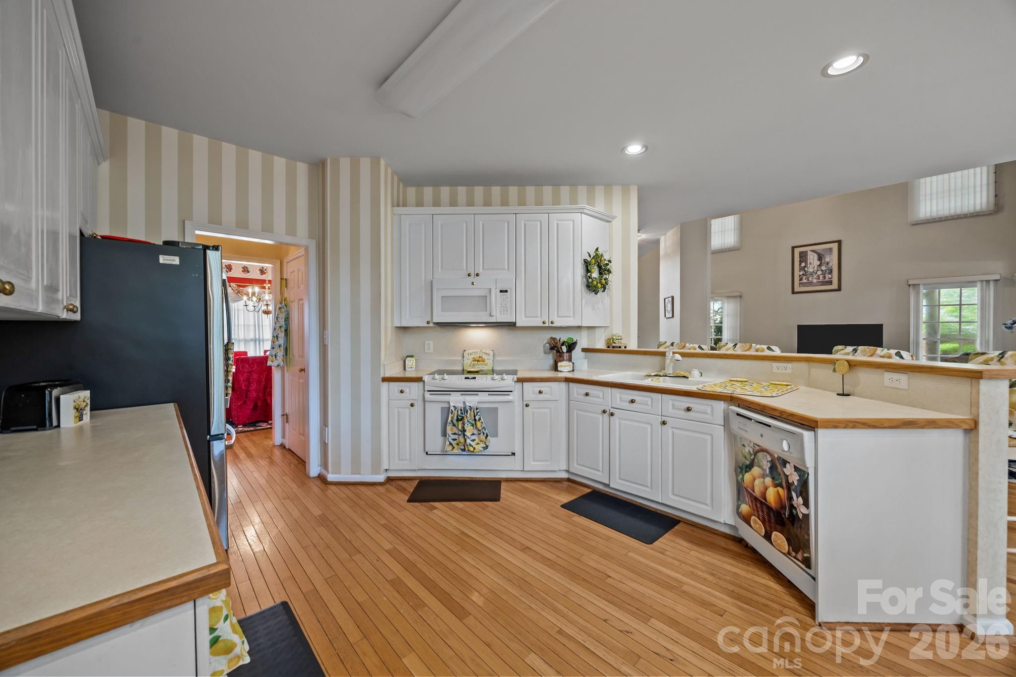 900 Muirfield Drive Property Photo 16