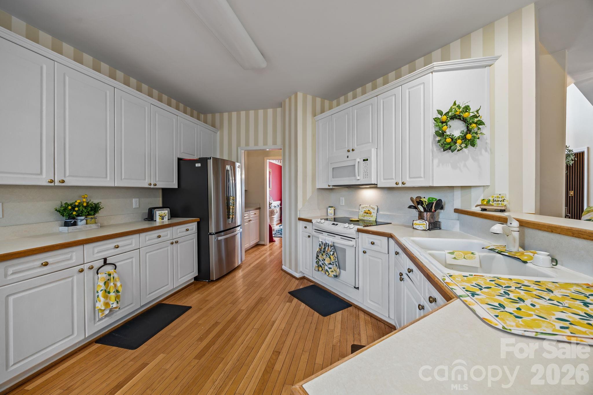 900 Muirfield Drive Property Photo 20