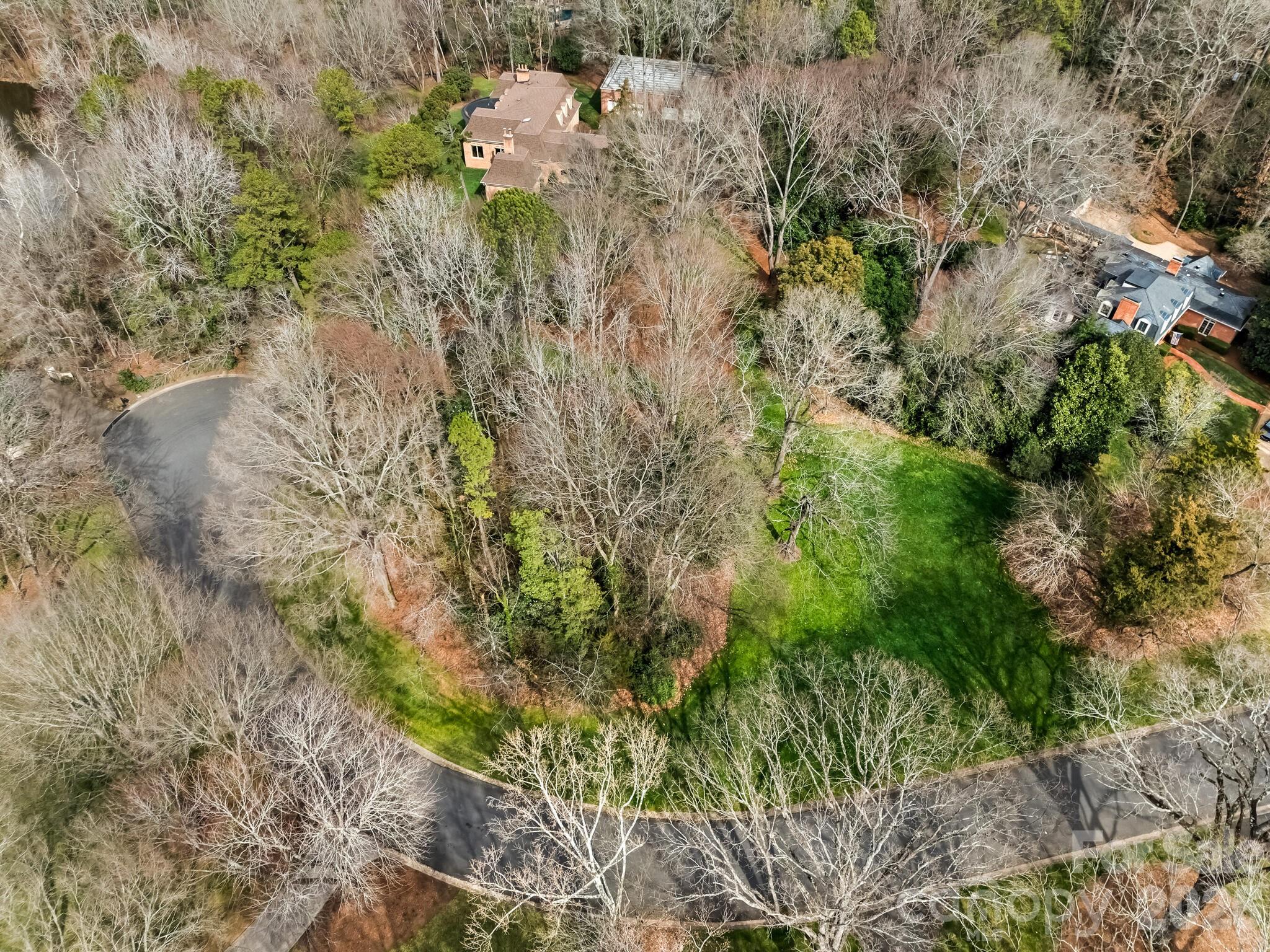 2722 Loch Lane