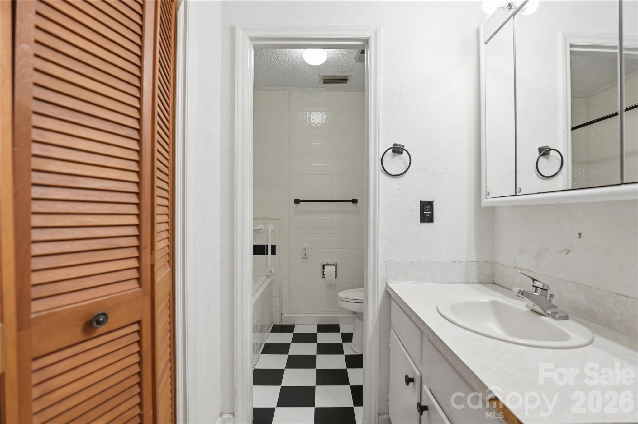 125 Southwood Park Road Property Photo 23