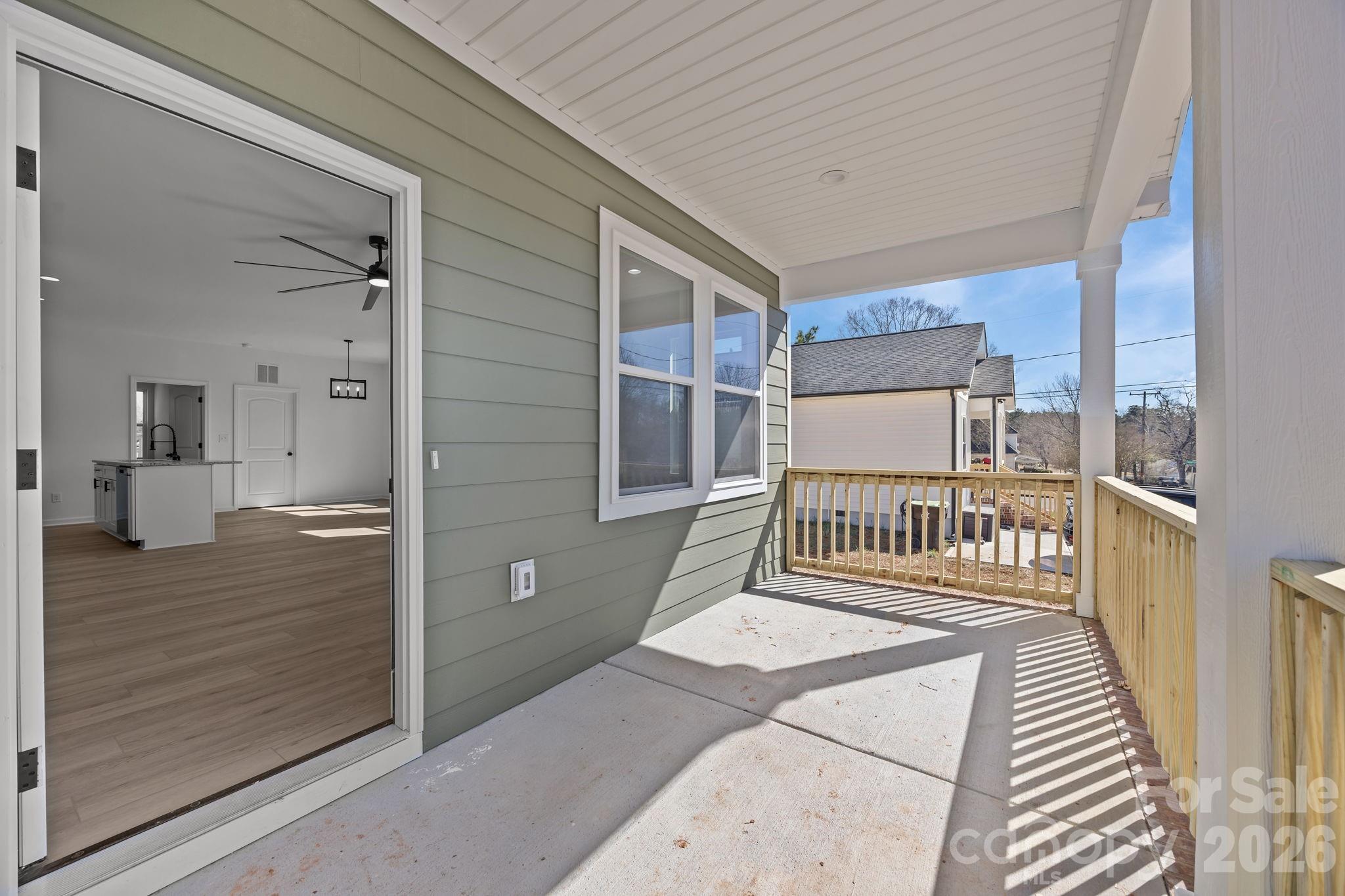 111 E Earnhardt Street Property Photo 8