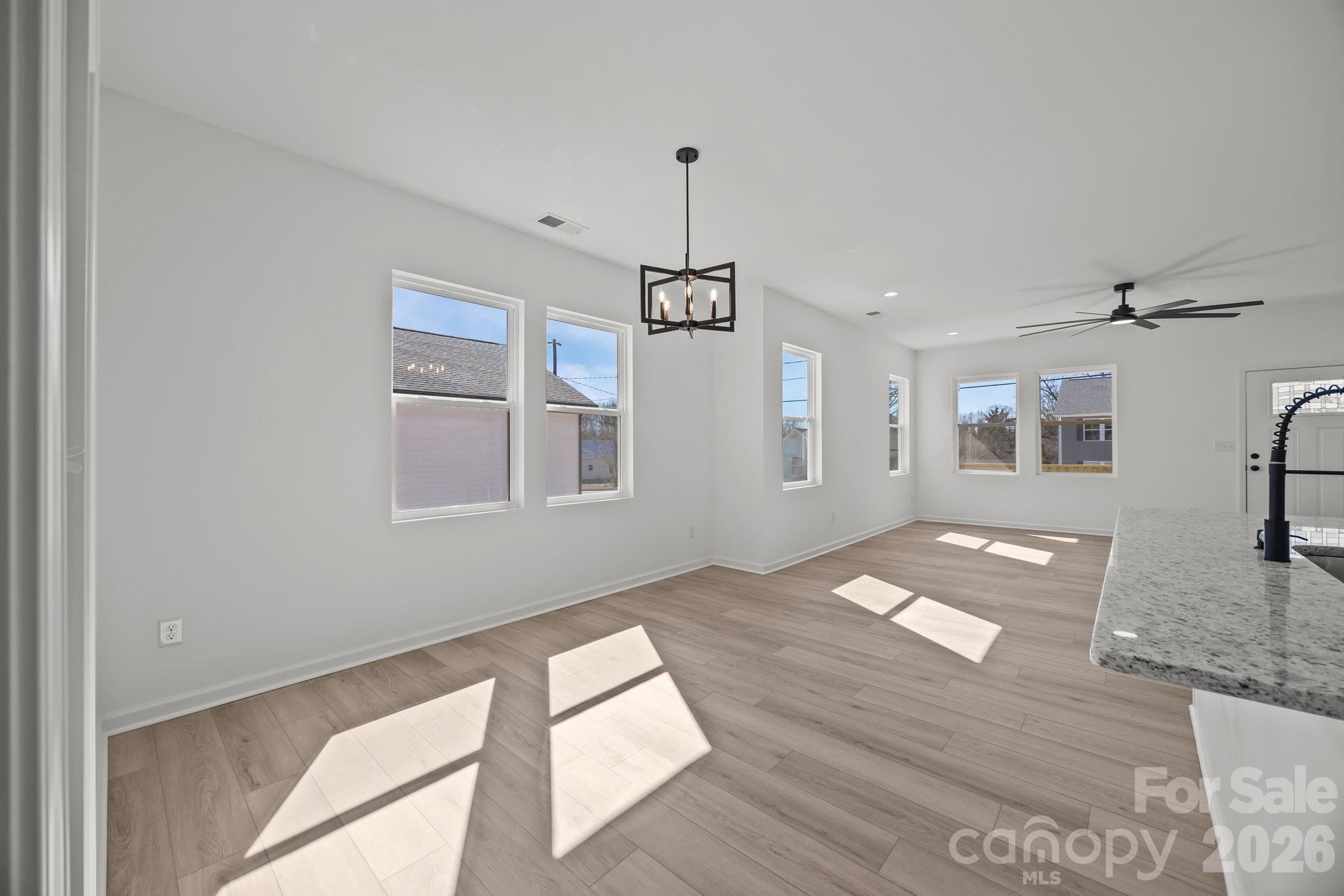 111 E Earnhardt Street Property Photo 17