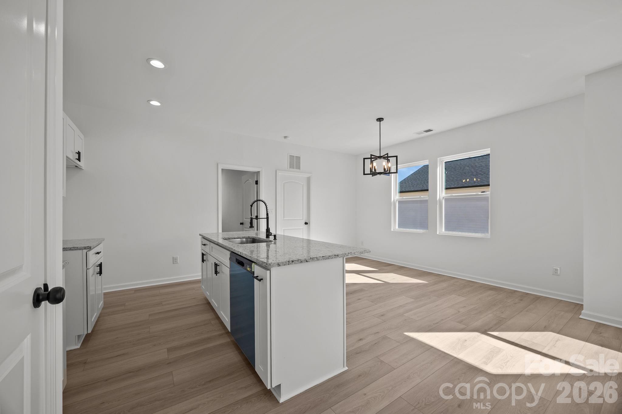 111 E Earnhardt Street Property Photo 18