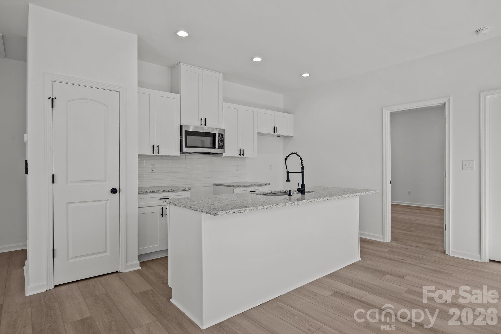 111 E Earnhardt Street Property Photo 20