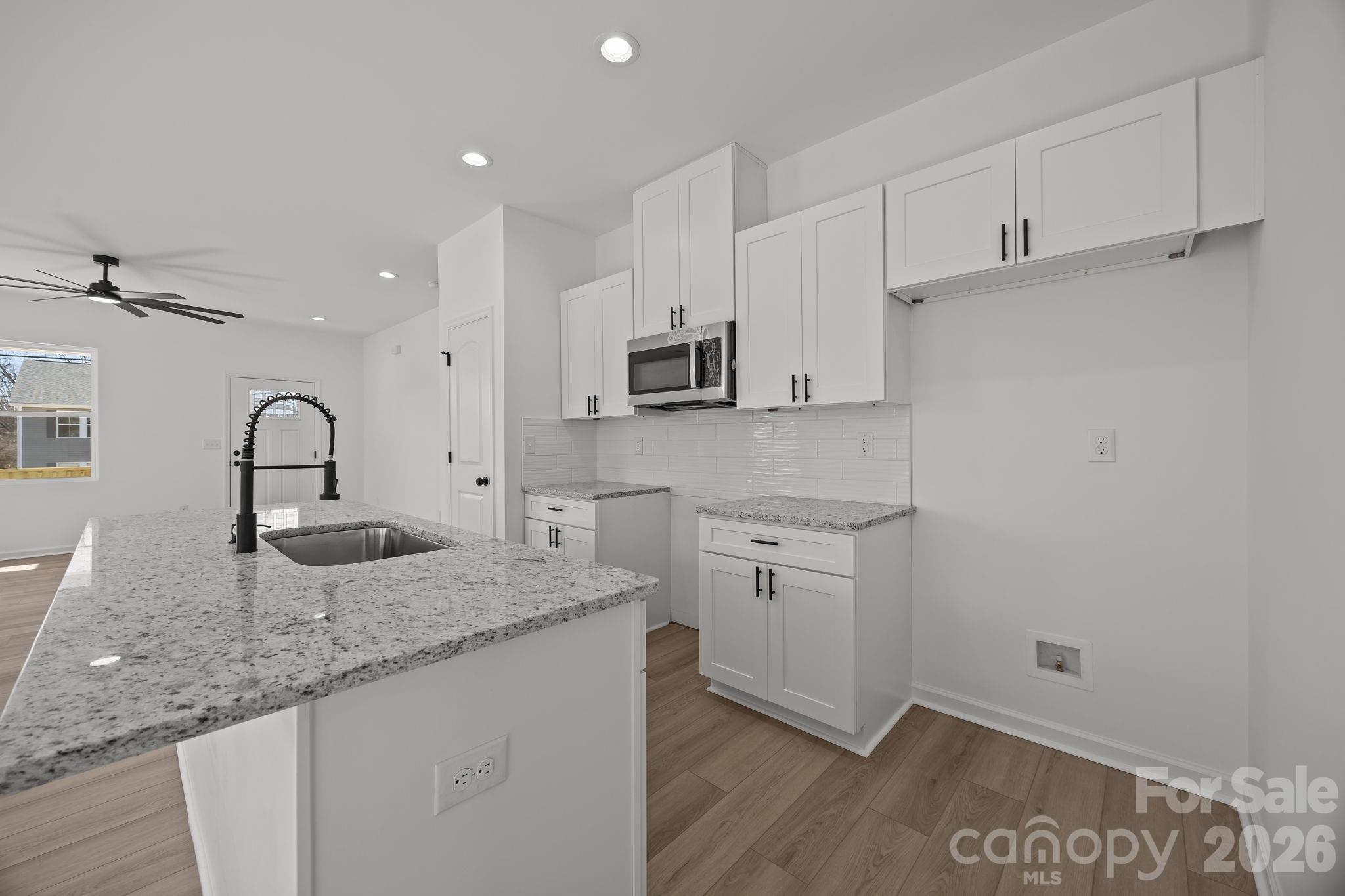 111 E Earnhardt Street Property Photo 22