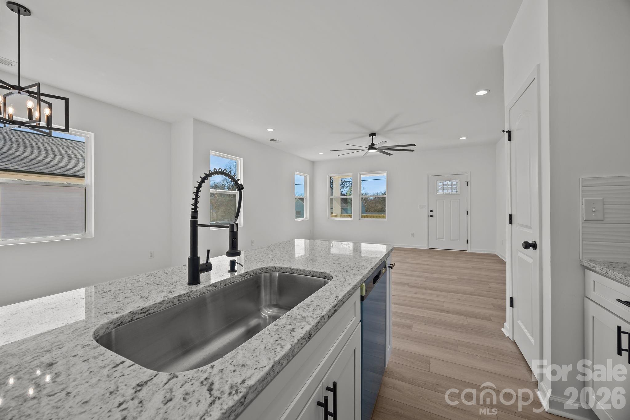 111 E Earnhardt Street Property Photo 24