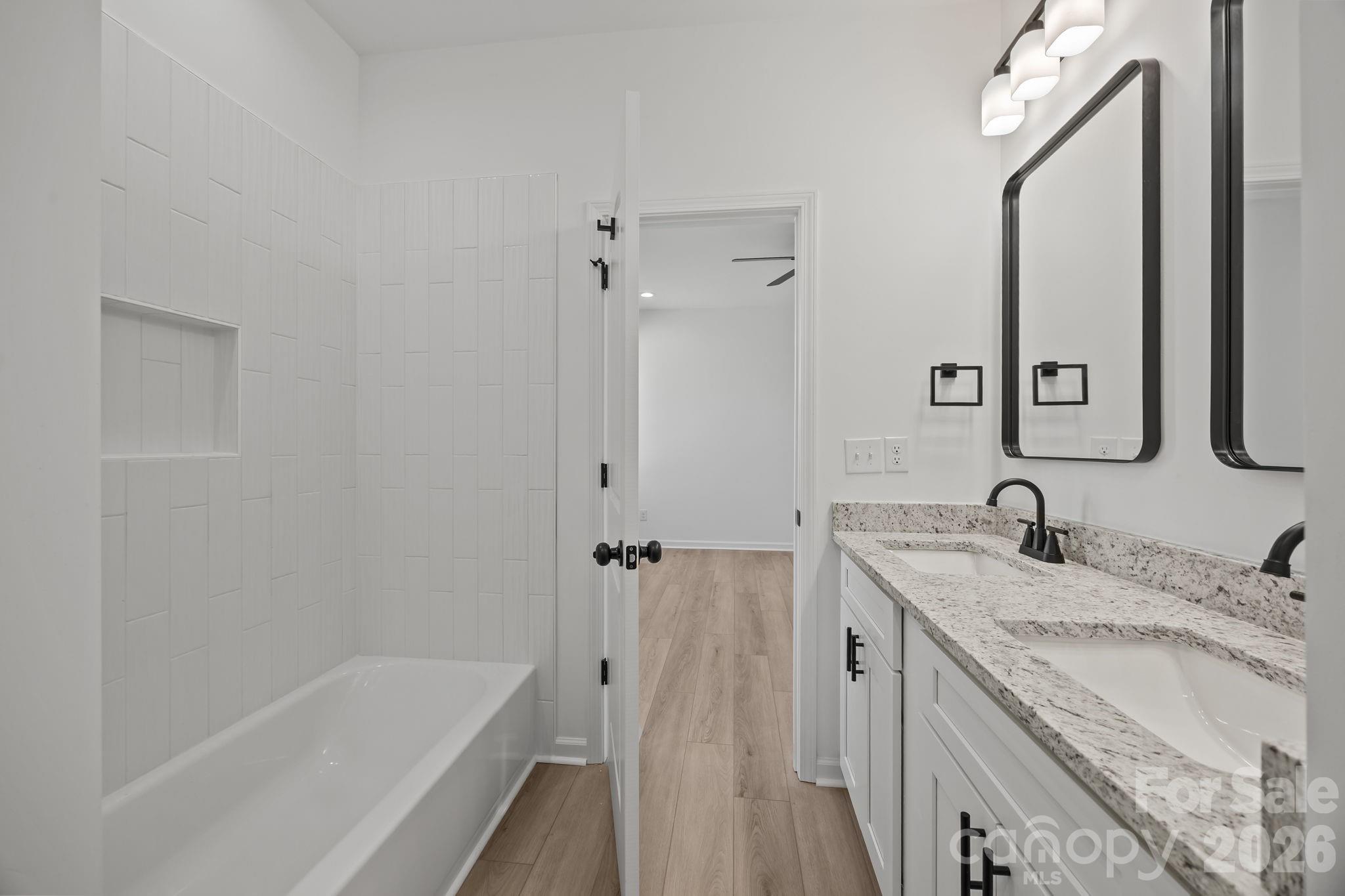 111 E Earnhardt Street Property Photo 30