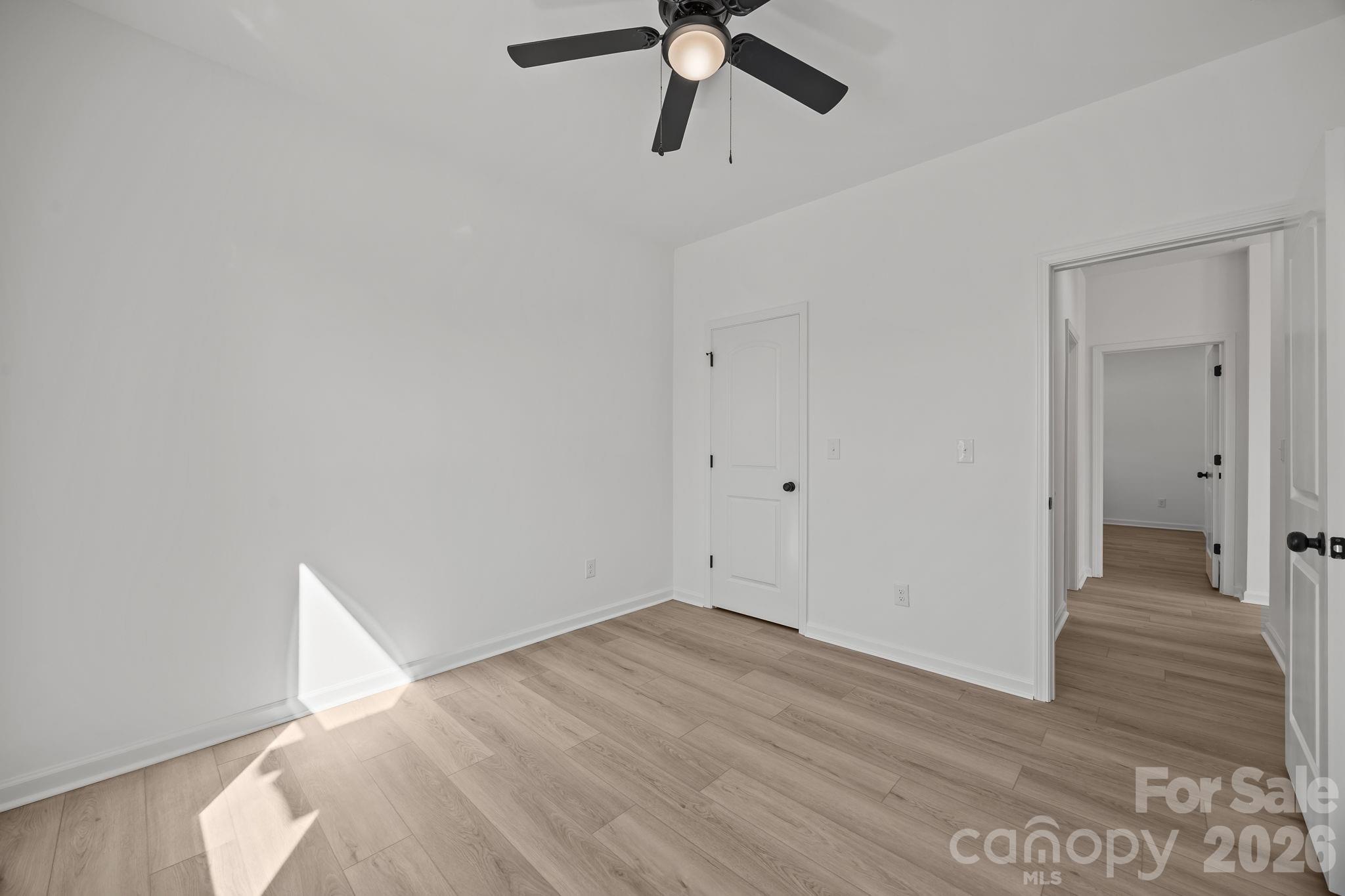 111 E Earnhardt Street Property Photo 32