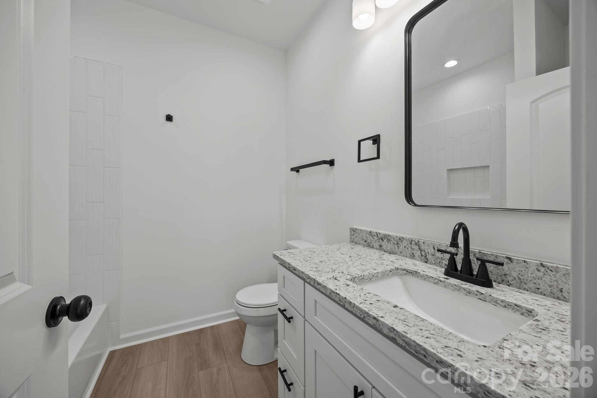 111 E Earnhardt Street Property Photo 33