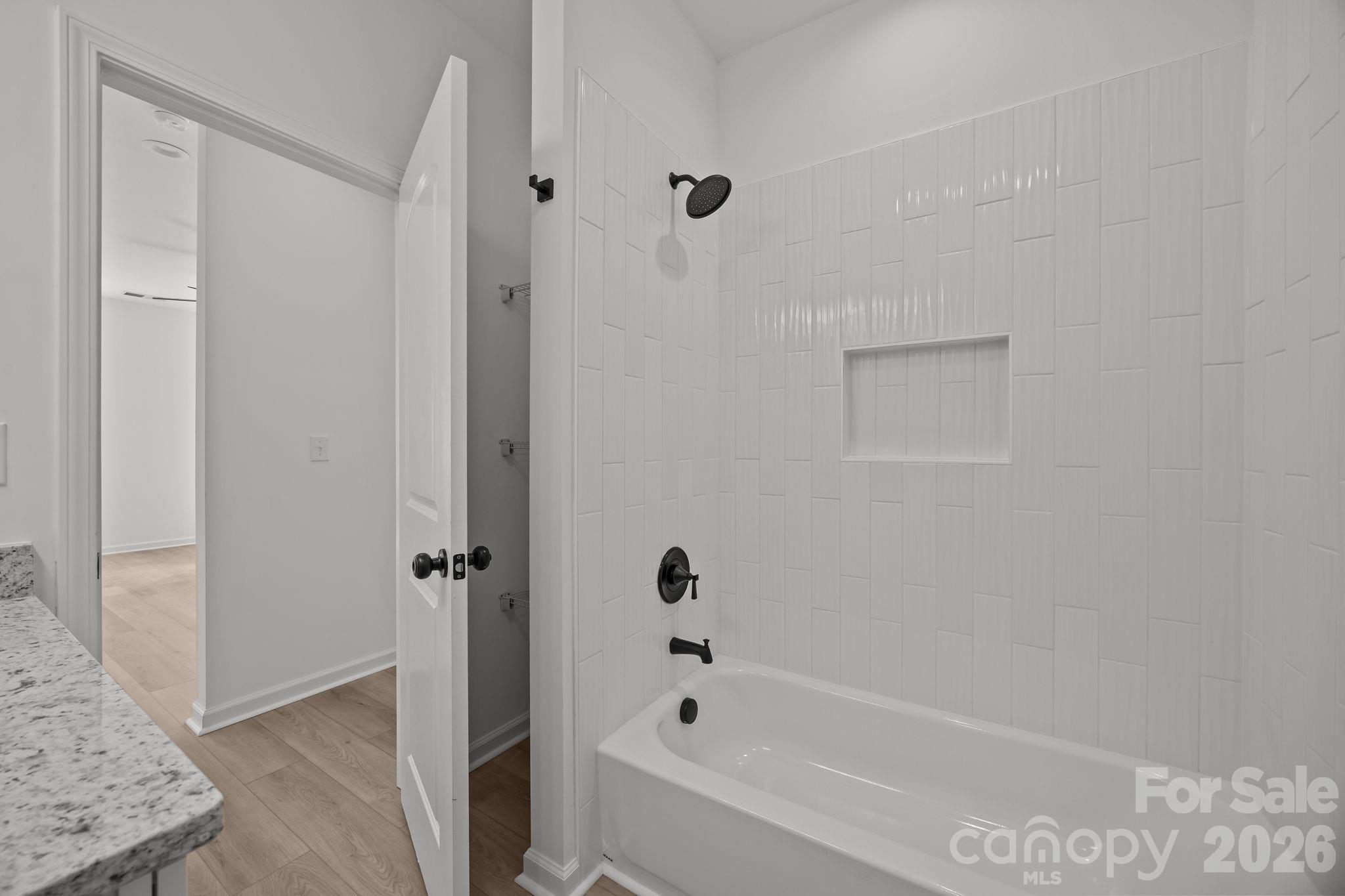 111 E Earnhardt Street Property Photo 34